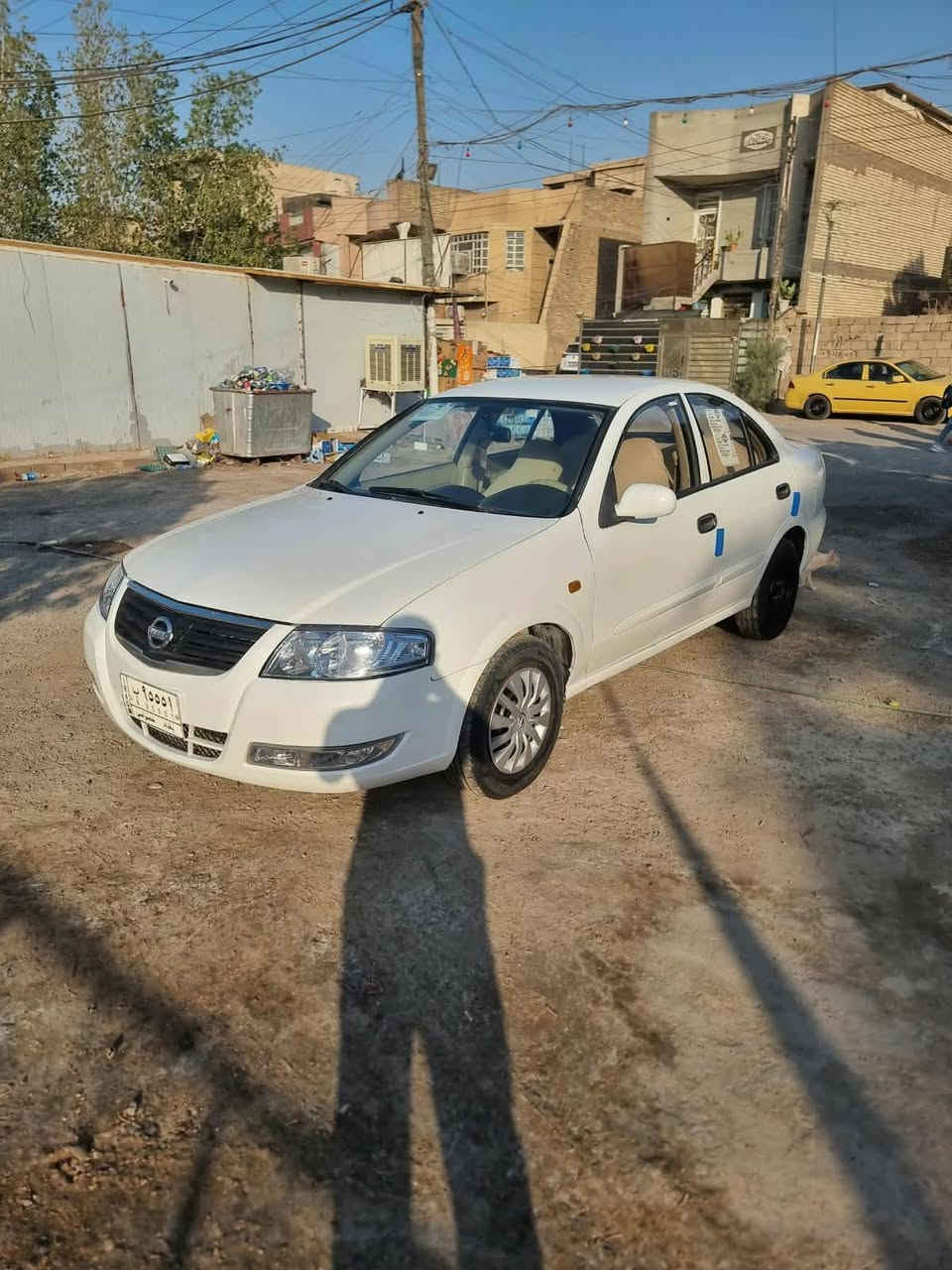 سلام عليكم نيسان سني مديل 2009 سياره جاهزه نضيفه بيه جاملغ امامي وجاملغ ثاني بيه صبغ على كد شبر مكينه نضيفه تبريد ثلج صدر خلفي ومامي مشط تخم تاير كله جديد رقم بغداد تحويل ثاني يوم الشراي يتصل بلرقم ويدلل ‏‪‏‪ ‏‪***********‬‏ مكان بغداد شهداء البياع
