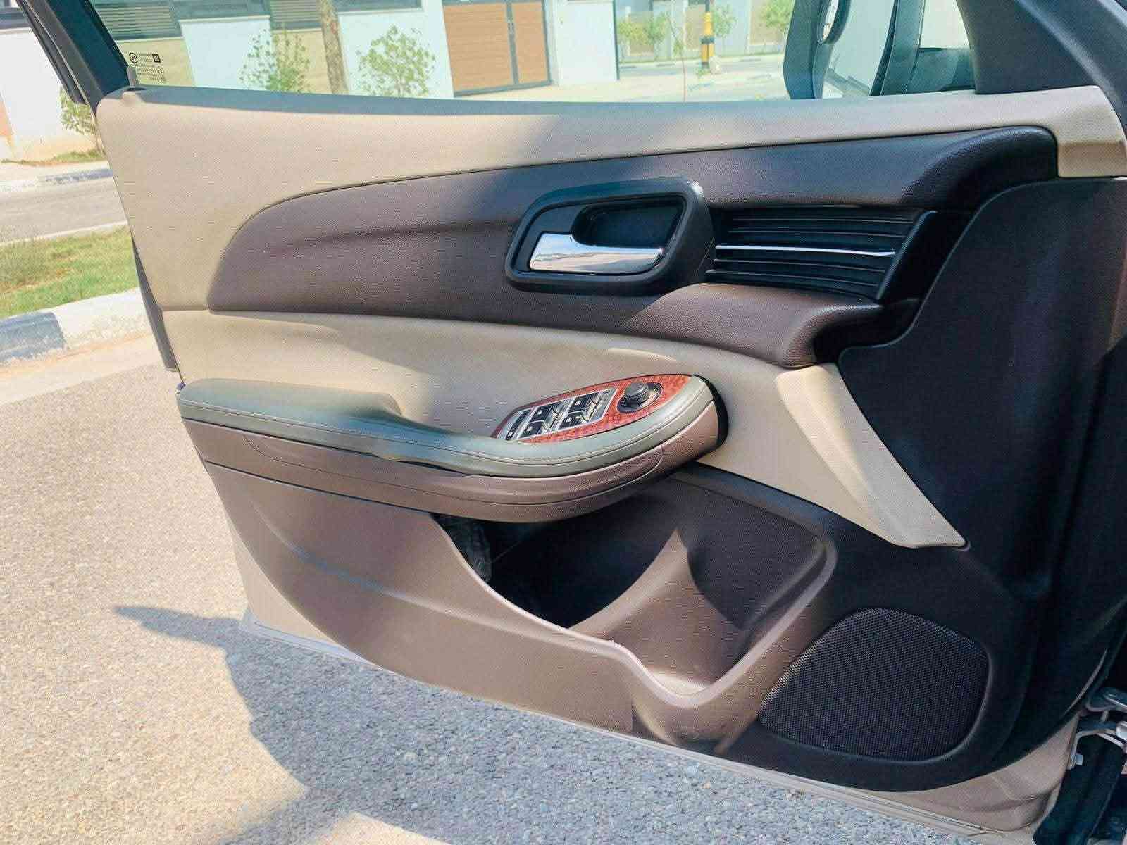 ماليبو خليجي موديل 2013
رقم سليمانية الدولي 
مكينه 2400 دوش
فول مواصفات ltz
-شاشة وكامره
- فتحة سقف
- داخل بيجي وجوزي 
- كشنات جلد
- كشنات كهربائية
- كشنات تدليك
- حساسات خلفية
- كشنات تدفئة
- اوتو هولد
- اشاير بل مري
- مري شفط
- داخل صاج اسود
- سماعات انڤنتي 
. شاشة اعطال 
- مانع انزلاق
- مثبت سرعة
- تحكم استيرن
- انارة بل دشبول
- انارة بل ابواب
- زينون
- قاصه بالدشبول 
- اوكس + USB
- تخم تاير
- وباقي المواصفات
اخوان سياره نضيفه وحلوه 
كير مكينه حداديه تبريد كاملات
السعر 90$ 
للا ستفسار ***********

نص مكتوب في الصور:
- سليمانية
- دولي