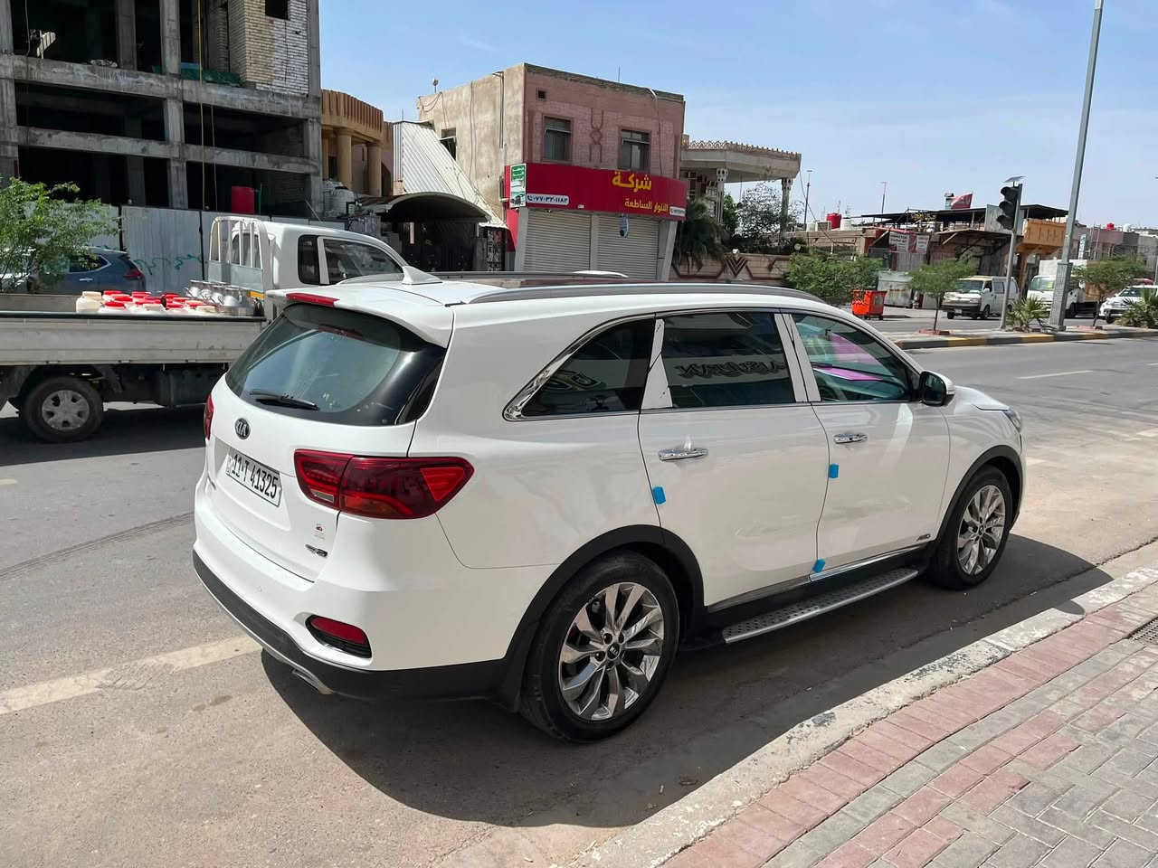 سورنتو خليجي GT Line موديل 2020

فول للأخير اعلى مواصفات بالسورنتو 20
شفتات ستيرن 
بنوراما 
اوتو هولد 
هاند بريك كهربائي
دفع رباعي 4x4 
نضام فصل الدفع الرباعي
بنوراما ع طولها
مقاعد جلد اسود مختم GT
 تدفئة وتبريد بالمقاعد الأمامية 
الخلفية تدفئة
فجوج حمر
دواسة قدم بلادي
حساسات أمامية وخلفية، وكاميرات محيطية 360 درجة (نفكيشن)
ونظام النقطة العمياء
أضاءة LED Ice Cube مع زوائد رياضية
شاشة كبيرة لمس ،نضام صوتي عالي  
٦سلندر (V6)
مكفولة كفالة عامة (فقط بارد PDR بالبنيد)
سعرها 274
مكاني كربلاء 
***********
