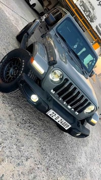 جيب رانكلر ٢٠١٩ مواصفات سحاري  فول مواصفات  لون إسمنتي مميز السيارة ما...