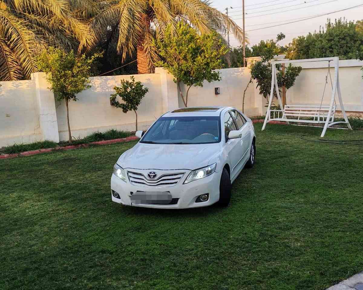 السلام عليكم
كامري موديل ٢٠١٠ خليجي
لون ابيض
فتحة سقف
قطعتين تبريد
شاشة
داخل بيجي  وصاجي GLX
رقم مثنى دولي باسمي
سنوية ٢٠٣٠ يلة تنتهي
بيهة طخة من الخلف قبق الصندوق مبدل
السيارة مصبوغة عام بسبب الجراد وللجمالية
المكان صلاح الدين الدجيل
الهاتف ***********
السعر ٨٩ وبيهة مجال بسيط

