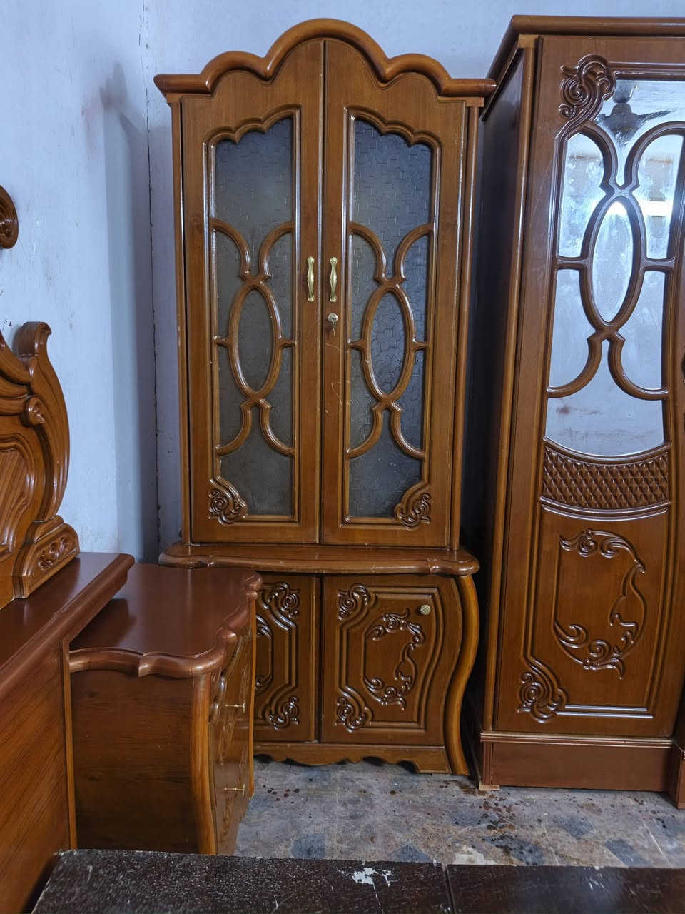 غرفه أخشاب أم السته نجاره جديده كلش نهايته ٦٠٠مكان ناصريه ***********
