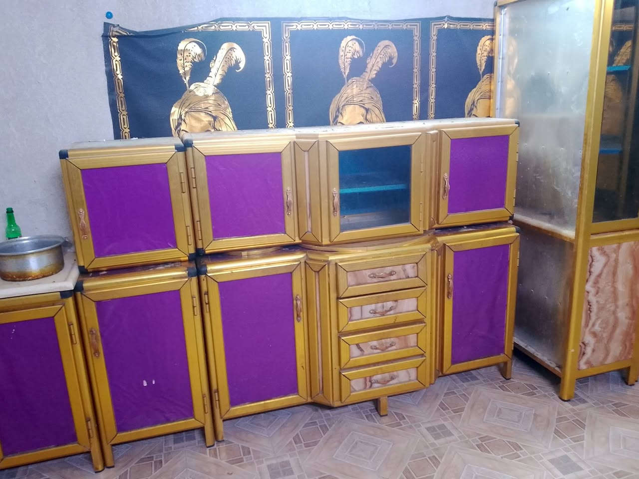 سلام عليكم كاونتر نظيف مرتب للبيع ويه السنك مرمر لكاونتر يجي قطعا زاويه ركن  ويجي مترتين قطعتين فوك وجوا ويجي خمسين قطعتين فوك وجوا لتواصل أو ستفسار. ***********السعر300وبي مجال البصره ابو الخصيب
