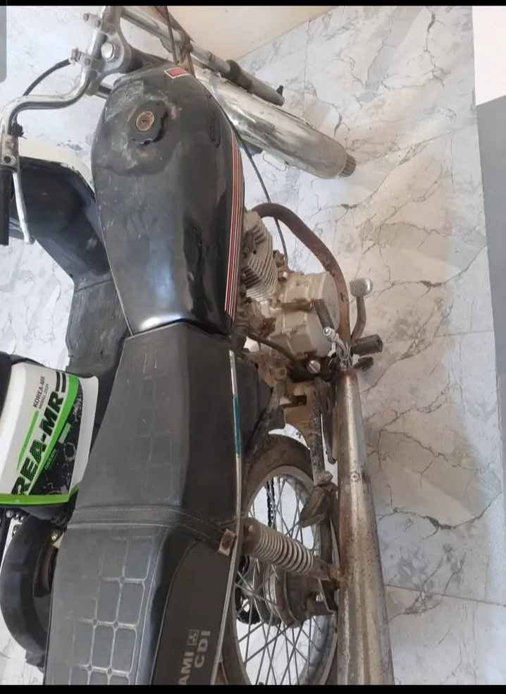 دراجة نضيفه لاتنقيص لاتبخير لاصوت دراجة مال كراب محرك NMS دراجة راقية يرادله بعض تعديلات البسيطة __ مكاني تنومة شط العرب رقمي *********** شراي يتصل لايضل يراسل ورايده بسعر رمزي للعلم عندي هم صور جدا واضحة للاوراق اذا عندك مكتبة تستنسخ استنساخ اصلي يفيدنك ( اوراق اسكنر الدراجة بس يمشنك وين ماتريد. البصرة, العراق
