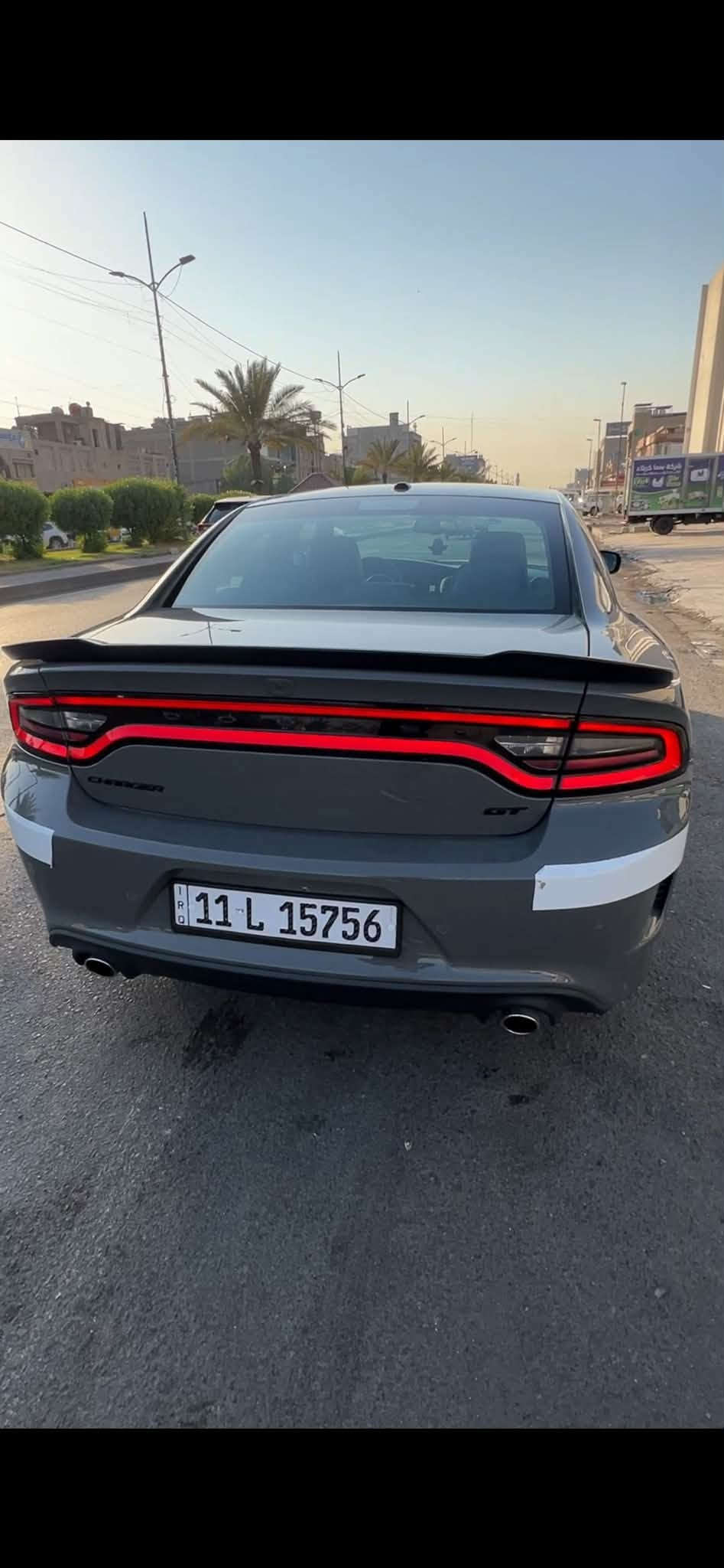 السلام عليكم
جارجر لون سمنتي خليجي وكاله هارلم 
عداد مسافه 21 الف ميل  كفاله عام عدا تكحيل 
الدعاميه الخلفيه ورصعه صغيره سياره فول عدا الرادار  
سياره حلوه ومغلفه ppf مكان بغداد باسمي السياره 
***********

