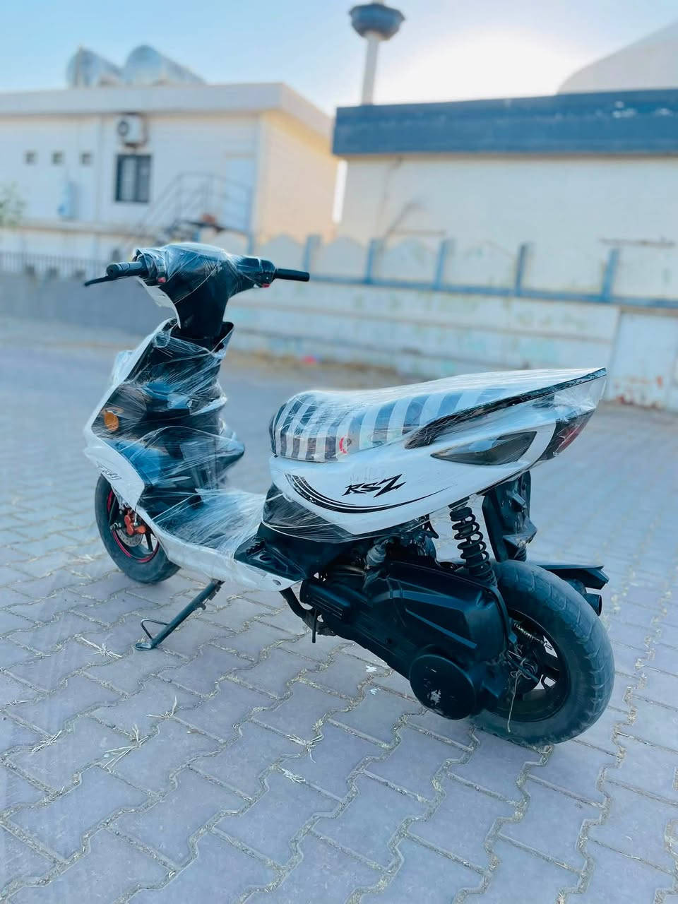 سلام عليكم ماطورماكس مضلع ثعلب 🦊 موديل2022مكينه لاصرف لا بخار شرط كهربيات كامله فقط كلوب كدام ميشتغل سلف نكرها سلف شاصي بشرط مابي لحيم مطور مال شغل تيرات وياله نضيفه للبيع سعرها225اوبيه مجال قليل للطيبين اوللمراوس شعندك نزل مكان كركوك هذا رقمي ***********💙
