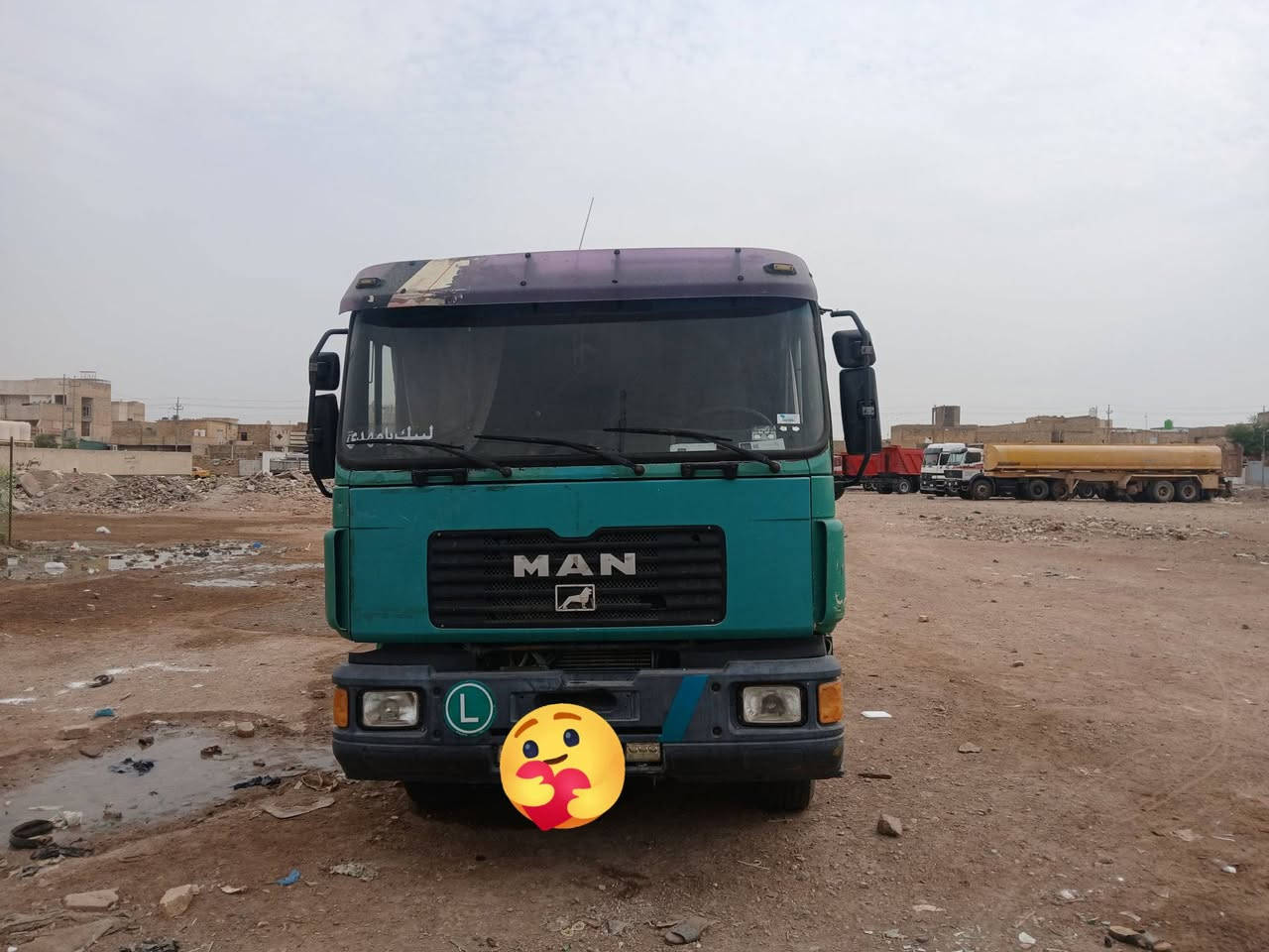 سيارة • كوم حديد • للبيع