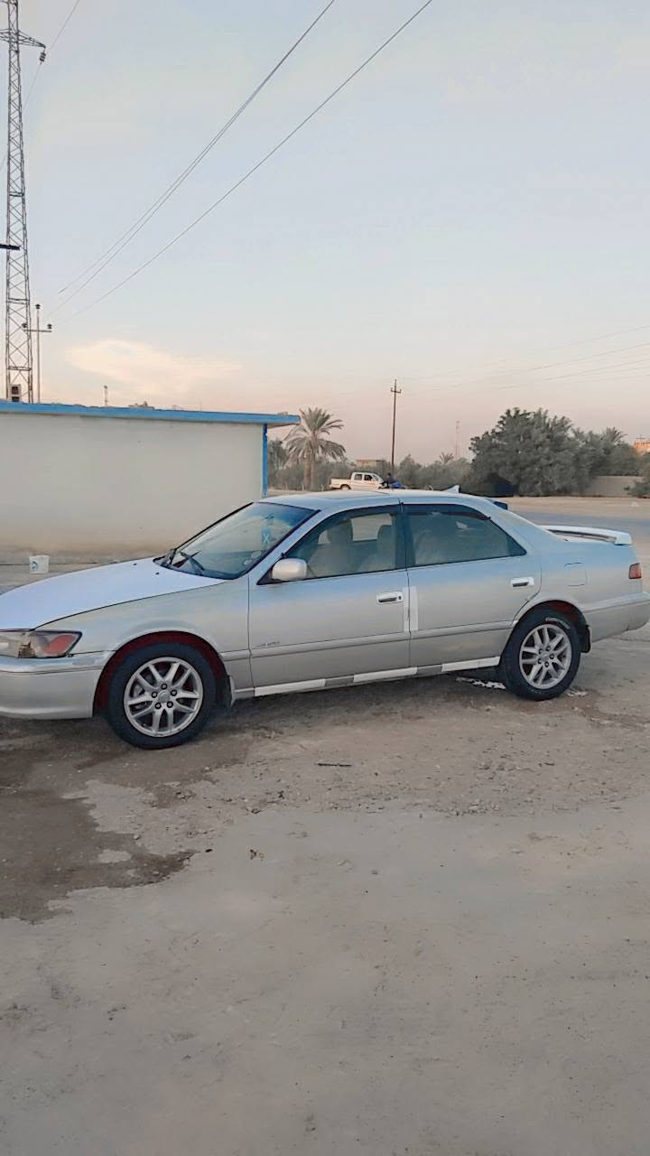 السلام عليكم  كامري موديل 2000
مكينه (6) سلندر 
وارد امريكي 
فتحه +تبريد بيانو +كشنات كهرباء +تخم تاير جاهزه 
رقم دهوك باسمي 
مصبوغه حزام بيه جاملغ خلفي  فقط بدون دواخل 

للاستفسار ***********  واتساب
