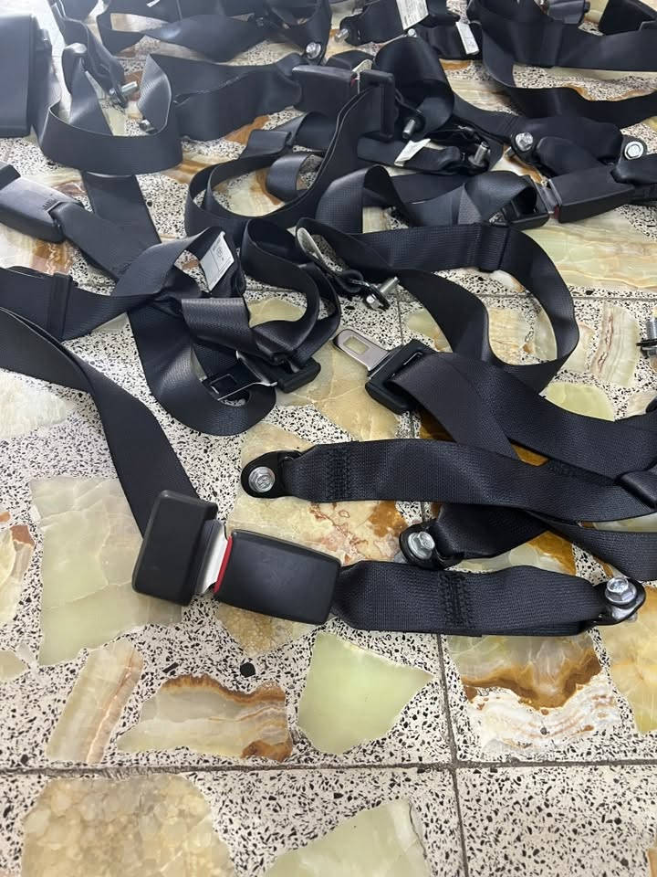 السلام عليكم احزمه مال نيسان عاليه للبيع جدد ما مشدودات ابد مكان بغداد ***********
