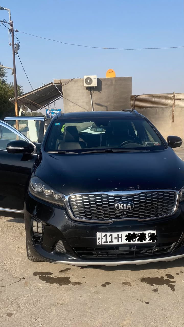 سورنتو للبيع اسود فئه SXL فول مواصفات بيه بنيد مصبوغ وجاملغ بارد بدون دواخل وقليل بارد بلباب السياره نضيفه ماشيه 73 ميل تقريبا تخم تاير وباتري جديد ***********
