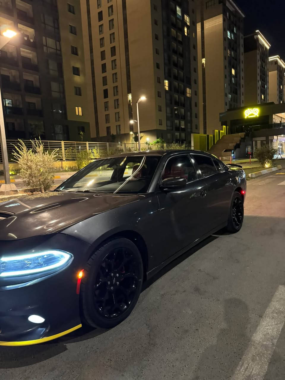 سلام عليكم
جارجر 2022 sxt تو ويل 

رقم بغداد 

حادثهة بنيد مبدل وبيهة باب خلفي وجاملغ كلير فقط من امريكا

ماشية 68

محرك كير مكفولات 

سيارة جديدة مابيهة اي نقص

مكانهة بغداد حي الجهاد 

198

***********
