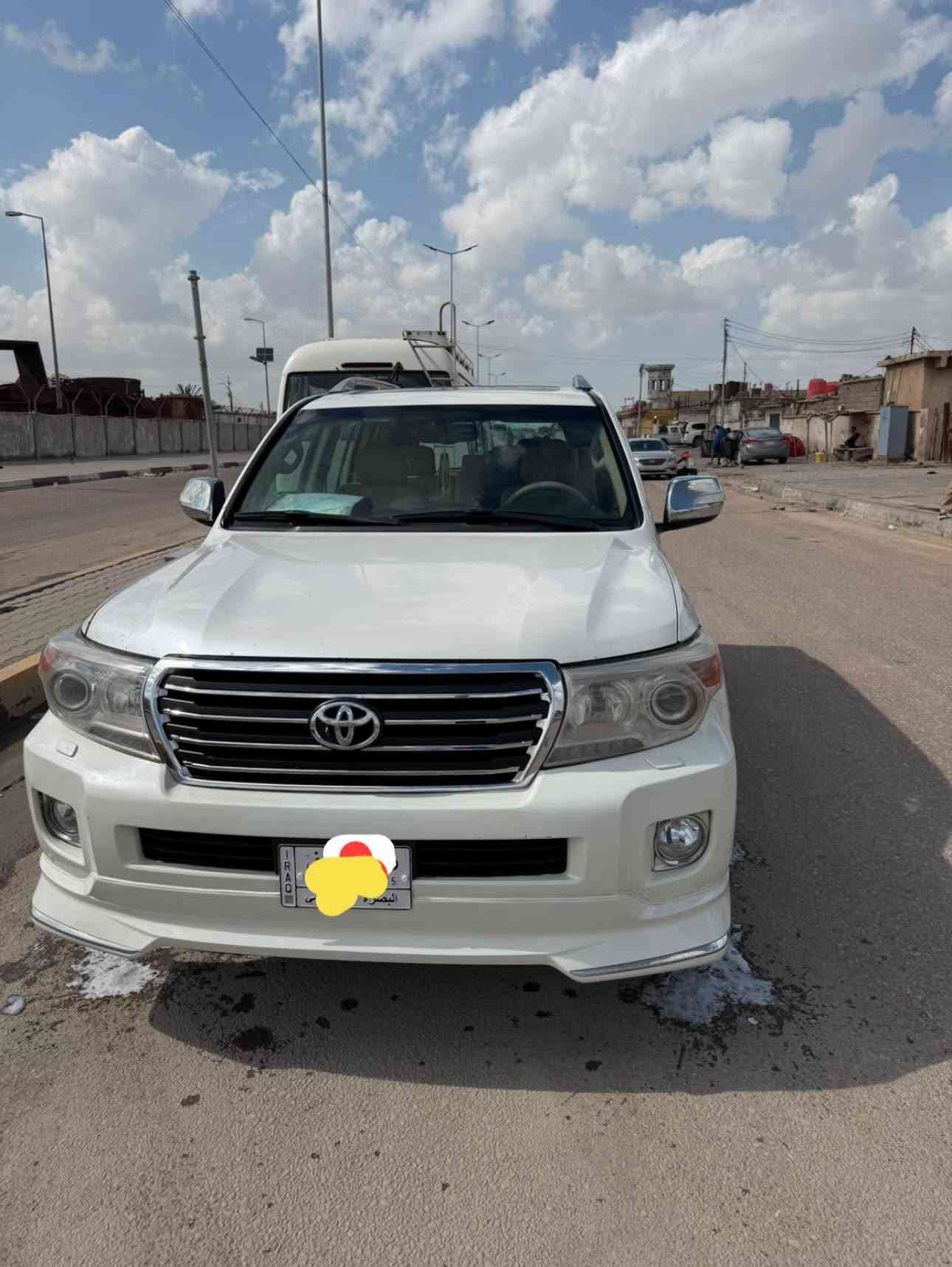 لاندكروز جكسار ٢٠٠٨مكفوله عدا البنيد مبدل فقط اثر طخه كفاله عامه من الصبغ رقم بصره باسمي ٦سلندر فول سياره جديده تبريد حداديه السعر٢٥٠ الاتصال ***********
