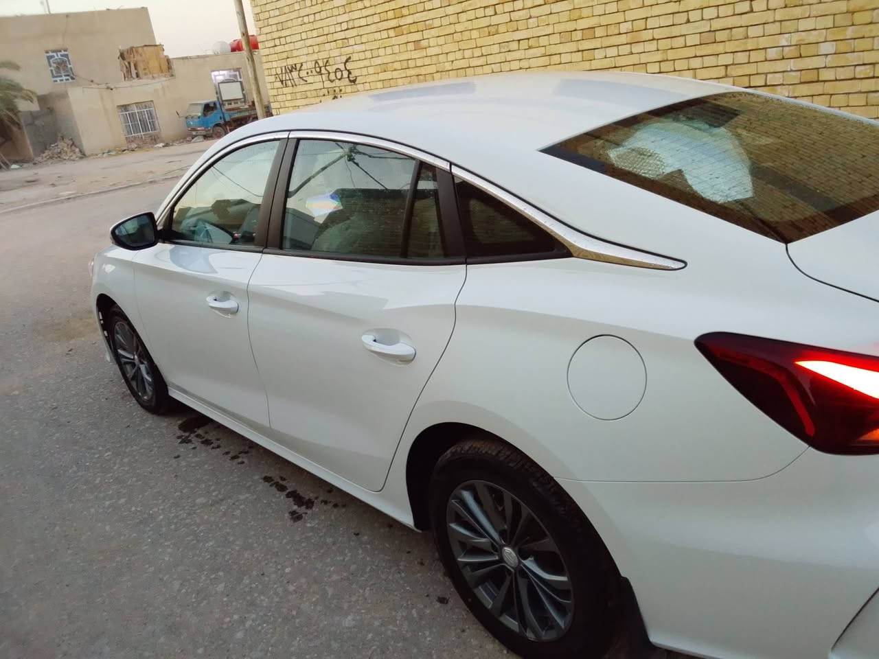 السلام عليكم اخون سيارة MG gt
مديل 2025 زيرو
ماشية 7000
علا وضع الشركة 
كفالة عامة بعدهة بماي الشركة 
السعر 113
مكان السيارة نجف 
ت ***********
