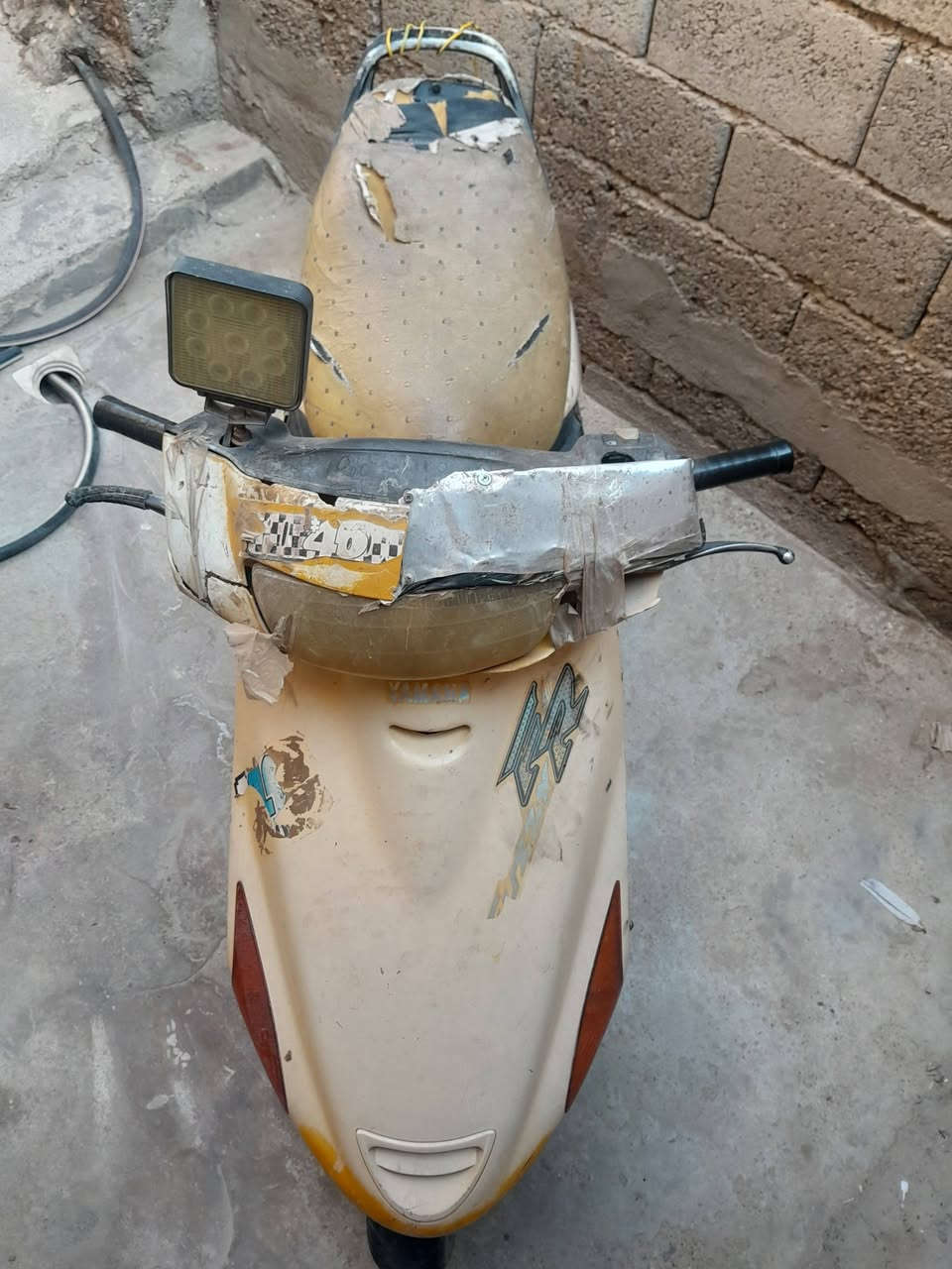 سلام عليكم دراجه فورتي كوم حديد نضيفه الدبلات المامية والخلفية جديدات صلنصه نضيفه والكبريته جديدة للبيع السعر 150وبيها مجال العنوان ديالى بعقوبة بهرز دواسر دفاعي الاستفسار على هذا للرقم ***********
