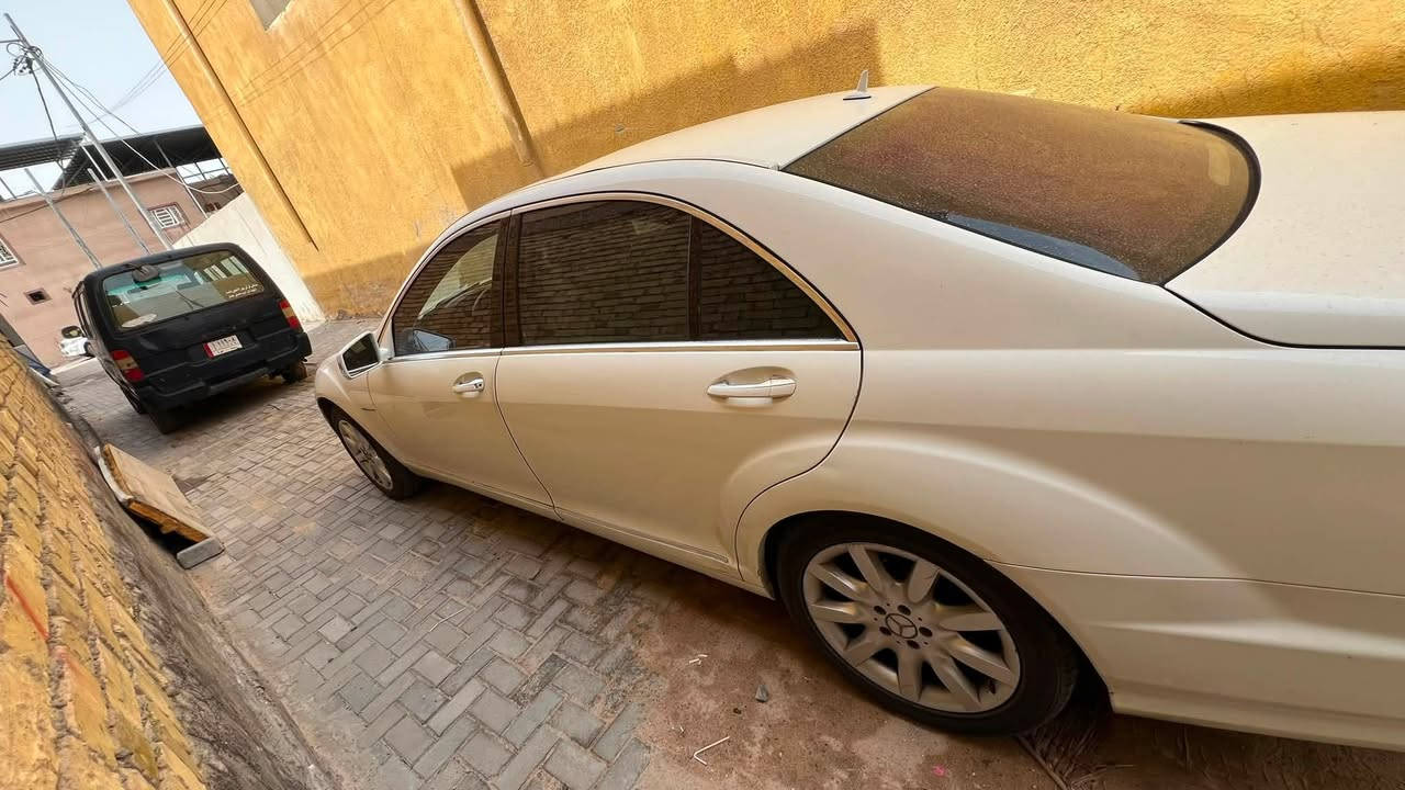 مرسيدس بنز S500
• موديل 2007 - شكل 2009
• وارد ألماني
• V8 5.5L - 5461cc
• ماكينة وكير كفالة
• تبريد وتدفئة مقاعد
• مقاعد جلد أسود كهربائية
• فتحة سقف
• شاشة أصلية + نظام ملاحة Navi
Audio نظام صوتي •
• بلوتوث للمكالمات
• كاميرا خلفية
• دركسون مالتي
• خشب داخلي
• جنوط مرسيدس
• عادم مزدوج
• تظليل
• داخلية نظيفة ومحافظة
• السيارة بالبصرة
• اللوحة أربيل
ملاحظة: المكيف يحتاج كمبريسر، حالياً ما يشتغل.
السيارة بيها صبغ، والتفاصيل واضحة بالصور.
السعر: 17,500 دولار
قابل للتفاوض بالمعقول للجاد فقط.
البصرة
***********
***********
