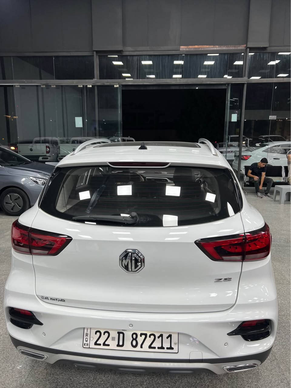 Mgzs  2023  فول مواسەفات کە گۆتت luxury   یانی قەپات مواسەفات دەبل پانۆرامە     بەس بۆنیت کەمەک تەزرەکوت هەیە و ٣٦ هەزار کم رۆیشتیە سعری  118وەرەقە 

***********رەقەم أربيل, العراق
