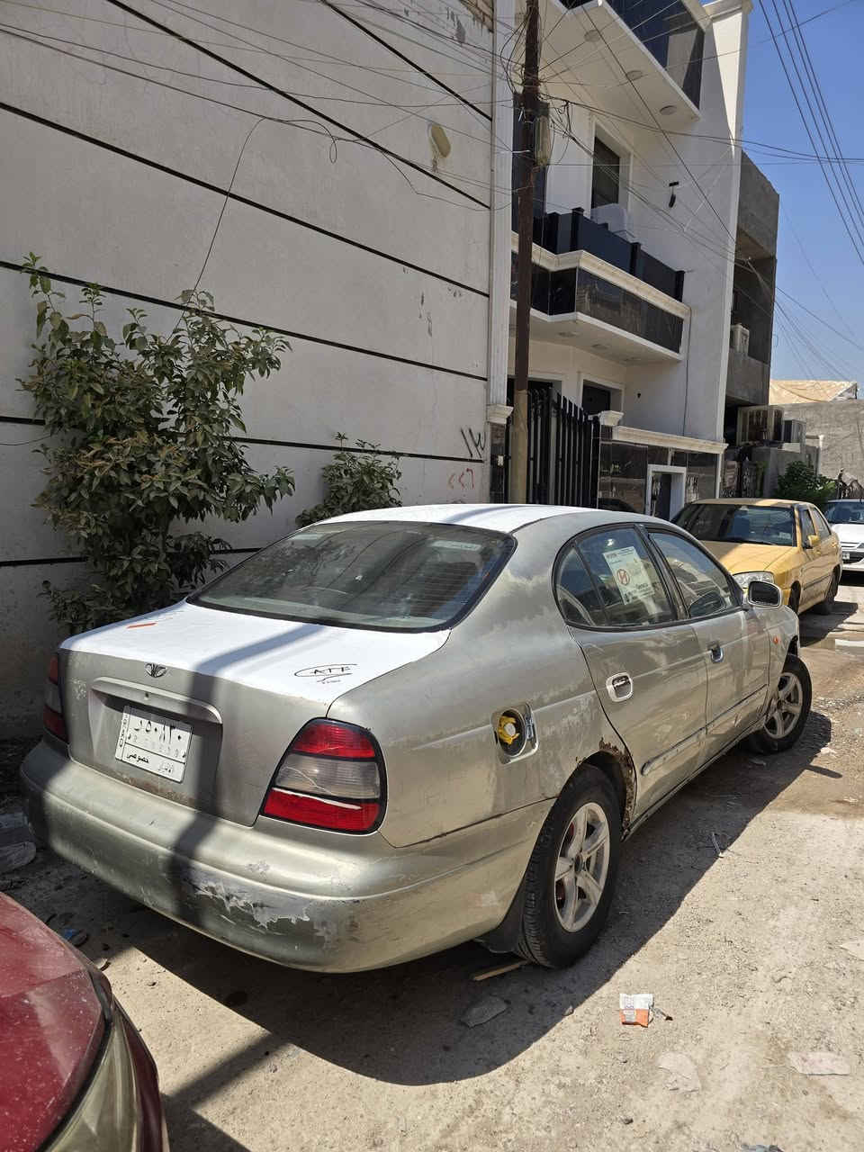 السلام عليكم 
دايو لكنزا موديل 1999
 رقم انبار 
تحويل مباشر 
گير عادي 
محرك 1800 
بيها صوت بالمحرك بايعها ع وضعها
السعر 16 ورقه وبيها مجال بسيط
مكانها الرمادي البو ذياب
رقم التلفون ***********
