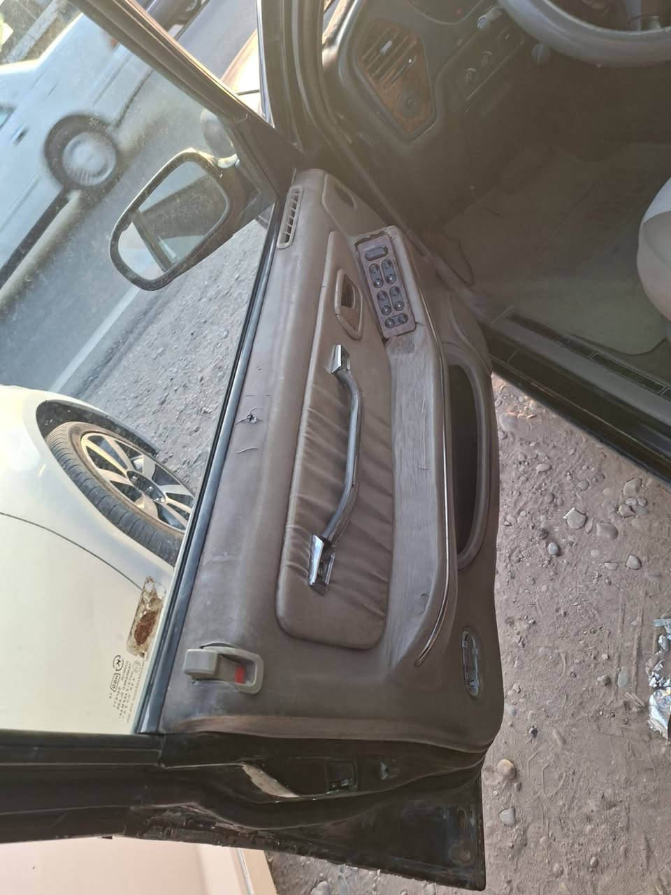 سلام عليكم
دايو بولكهام موديل ٩٦ سيارة مكينة او كير جدد حدادية جديدة تخم تاير تبريد منظومة كاملة جديدة سيارة ماشية ٨١ الف

سعر ٣٥ بيها مجال  سيارة رقم انكليزي

***********
