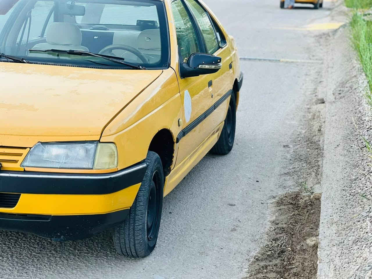 السلام عليكم 
بيجو موديل عشره سياره جاهزه مانقصه اي شي مكينه كير حداديه تبريد ثلج 
رقم انكليزي بسمي رقم بغداد  تحويل وين ميعجبك 
مكفوله من الضربه والصبغ مكان سياره بابل قرب السيطره الاثار 
السعر 26وبيها مجال بسيط 
اتصل وبيك خير ودلل ممتواجد ع الفيس 
***********

