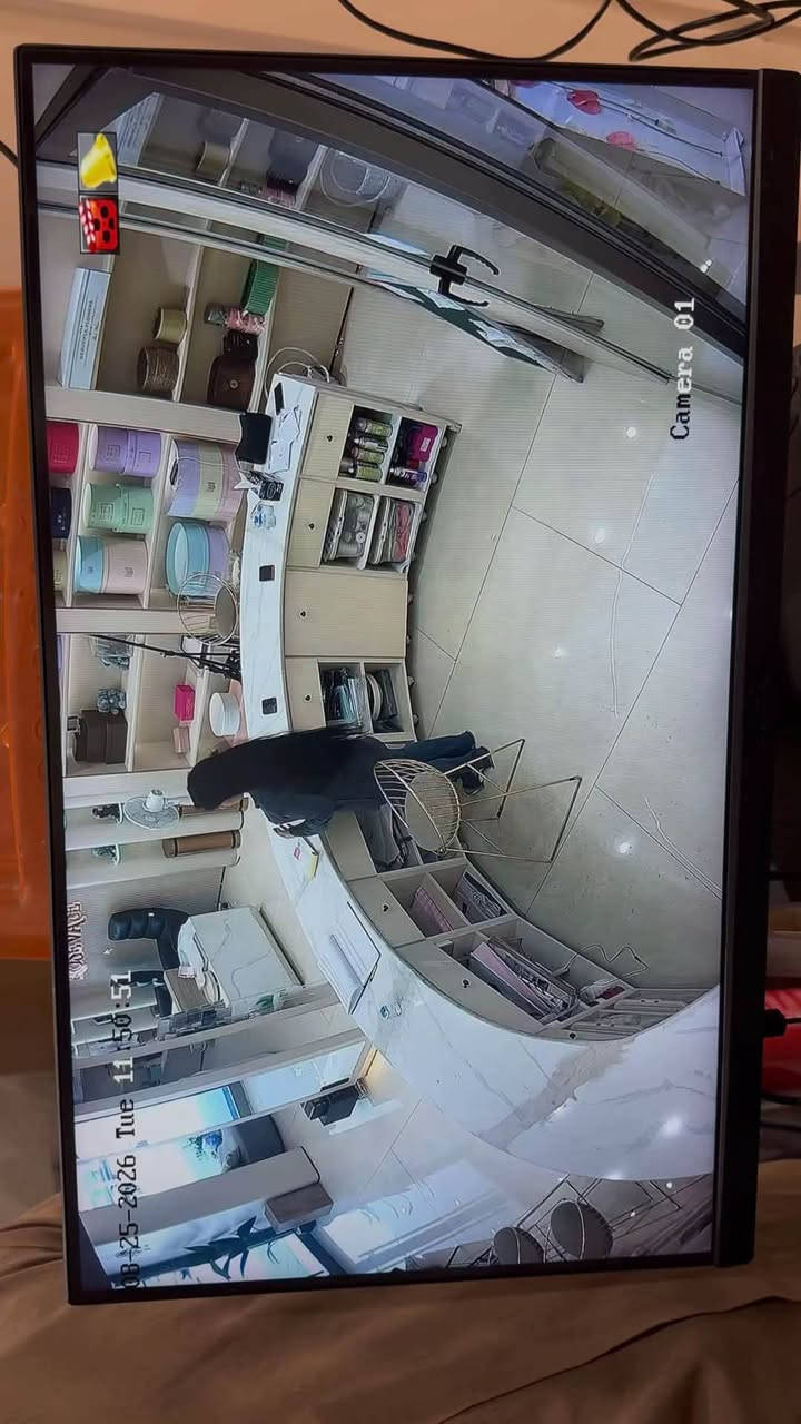 فريق العدسه الحديثة ل تنصيب كاميرات المراقبه ،منظومات صوت،الانذار المبكر ،الاقفال الذكية ،والأنظمه الذكيه
هكفجن، دهوا، اسوار
***********

نص مكتوب في الصور:
- 08-25-2026 Tue 11:50:54 Camera 01
- Camera 01 08-25-2026 Tue 11:50:59
- Camera 01 08-25-2026 Tue 11:50:51
- Camera 01 08-25-2026 Tue 11:51:01