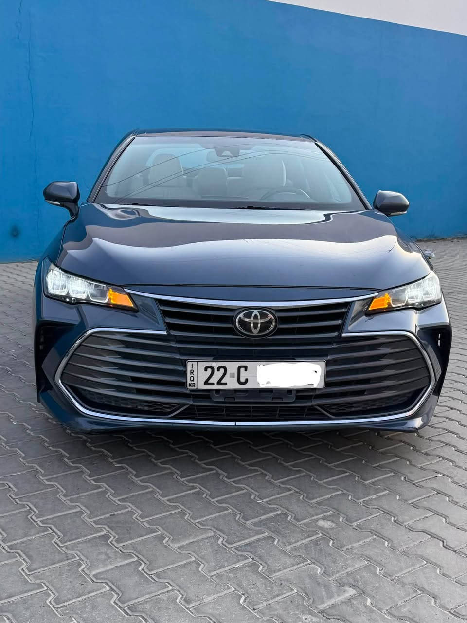 السلام عليكم.      لل البيع. او.  مرواس .
Toyota avalon 2022   Xle 
 

اعلى فئة فول مواصفات وارد امريكي والسيارة رقم بغداد بأسمي 

ماشية47الف mi 

محرك V6 سلندر 

مقاعد الأمامية تدفئة-

مقاعد خلفية-

شاشة تدعم الApple car play-

نظام صوتي سماعات-

رادار امامي وخلفي وجانبي-

تحذير مغادرة المسار-

كامرات 360-

المصابيح Led-

عرض السرعة والمعلومات عله الزجاج-

 الأمامي (Head-Up Display)

حساسات امامية وخلفية-

شاحن لاسلكي-

كشنات كهرباء 

وبعد بيها هواي مواصفات

ضررها مثل ما موضح بالصورة
و بيه ثلاث قطع  كلير من امريكا.  
2 صبغ و 3 كلير  اكرر كلير مو صبغ 

وصور الحادث موجوده 

السيارة بدون ايرباك 

مكان السيارة بغداد  

السعرر.198 ورقه    

رقم التواصل.     ***********

