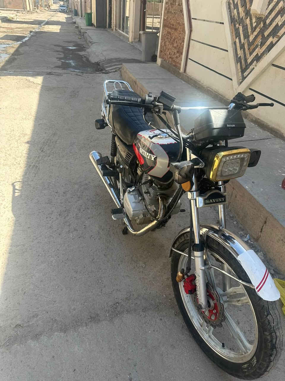 ‏سلام عليكم ايراني موديل٢١ دراجه فول نشاط بيها شغلات بسيطه  السعر٥٠٠ وبي مجال بسيط للتواصل ***********
