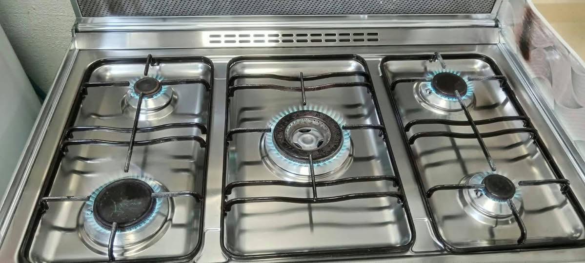 ئه م. كه وه نته ر غازه  كريازى بؤ فرؤشتن. شوين هه ولير ***********

نص مكتوب في الصور:
- SL Turbo