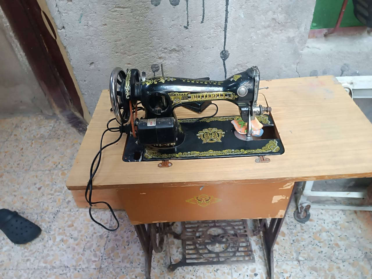 مكينة خياطة • فراشة • البصرة الحيانية