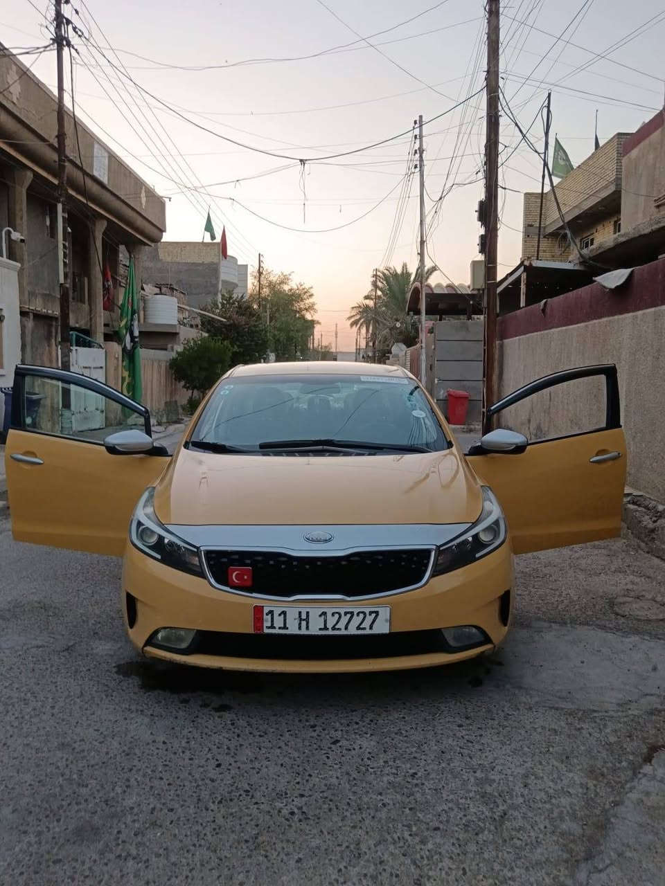 محرك 2000دوش
كير AT
سيارة بيهة منضومة غاز 
رقم بغداد انكليزي سيارة مصفرة هيئة او غرامات 
سنوية جديدة هزة جديدة 
ثلاث انضمة قيادة 
تحكم ستيرن جهتين فول تحكم 
شاشة جبيرة تدعم نضام كار بلي 🖥️
اربعة دسك 
صور الحادث موجودة بل منشور قبق جنطة مصلح نفسة بدون حوض  سيارة ليبل واحد بدون تبديل 
تايرات جدد سيارة جاهزة من محرك كير تبريد مكاني بغداد 
السعر 113للاتصال ***********بي واتساب
