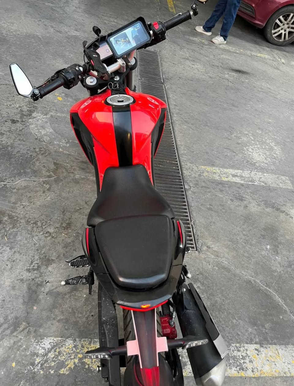 benelli 180s 2024 رەقەم و سەنەوی
مانتۆرەکە تا بلێی خاوێنە بێ مەسرەف 
رۆنی تازەیە تایەی نوێیە تا بلێی بەقوەتە 

کۆتا خێرایی 140+
ئەیبیئێس
٤٠٠ هەزار خرامەی لەسەرە
*********** أربيل, العراق

نص مكتوب في الصور:
- 2 of 7
