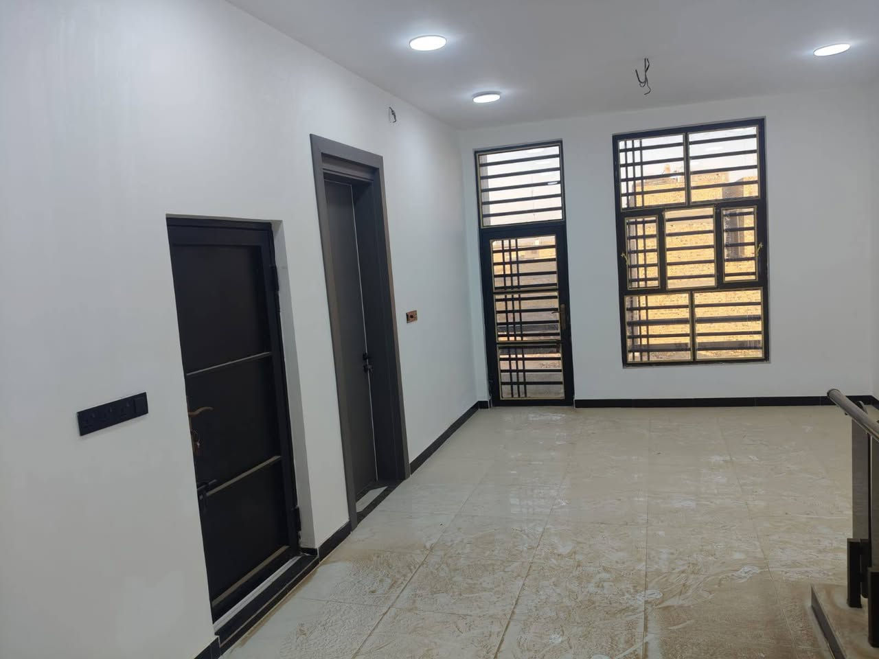 بيع مستعجل بيت زراعي طابقين للبيع
حولي الخصيمه عرصات حيدر حجي هندي  
مساحه100م مربع 10/10
البيت جديد كونكريت مسلح
البيت قريب عل الشارع العام
تفاصيل البيت الطابق الاول
غرفه /صاله /ستقبال /مطبخ /صحيات داخليه وخارجيه
الطابق ااثاني غرفه كبيره /صاله كبيره البيت كلش حلو والسعر حلو للاستفسار ***********
