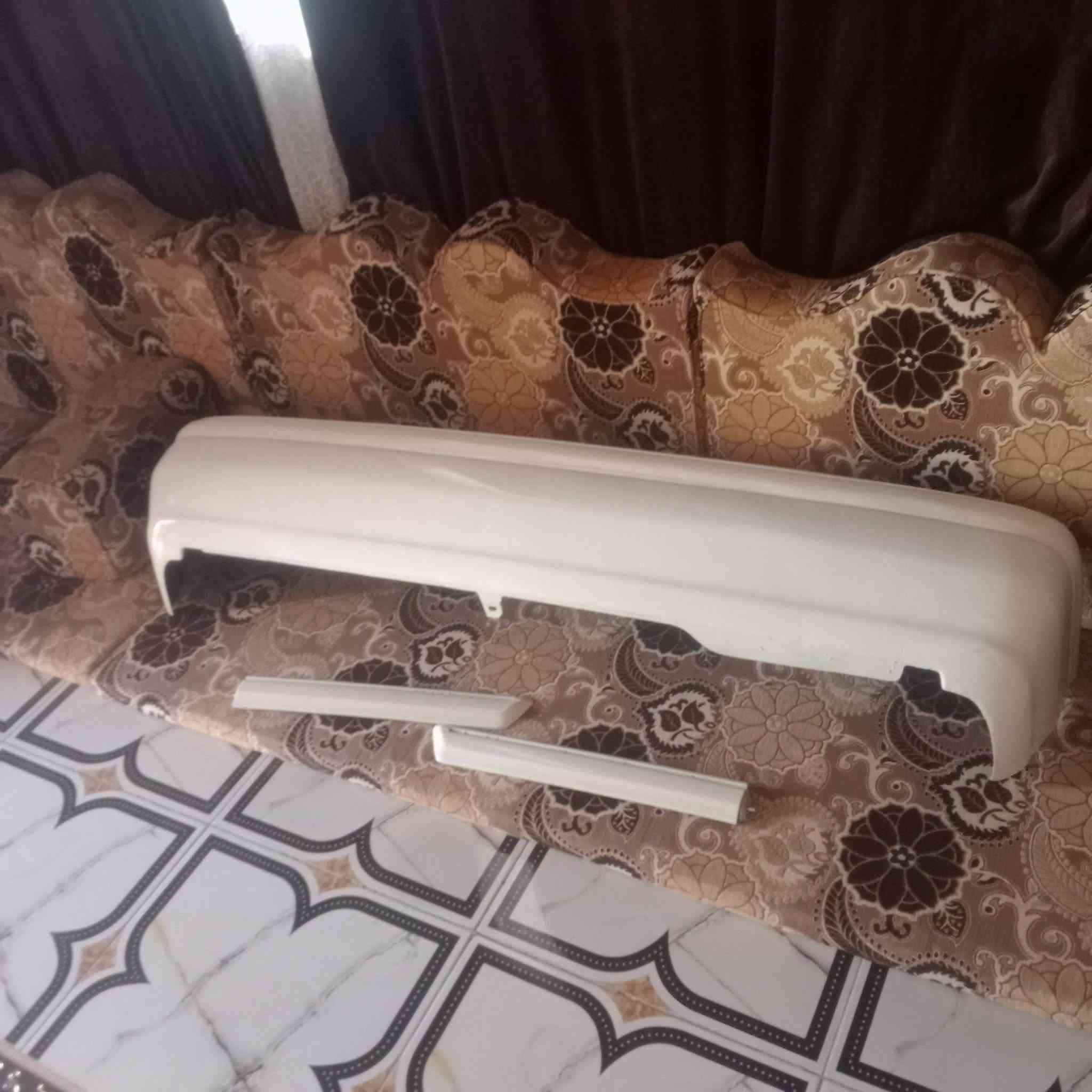 دعاميه راس الثور تكم ابيض خلفي چاملق امامي ايسر للبيع ***********
