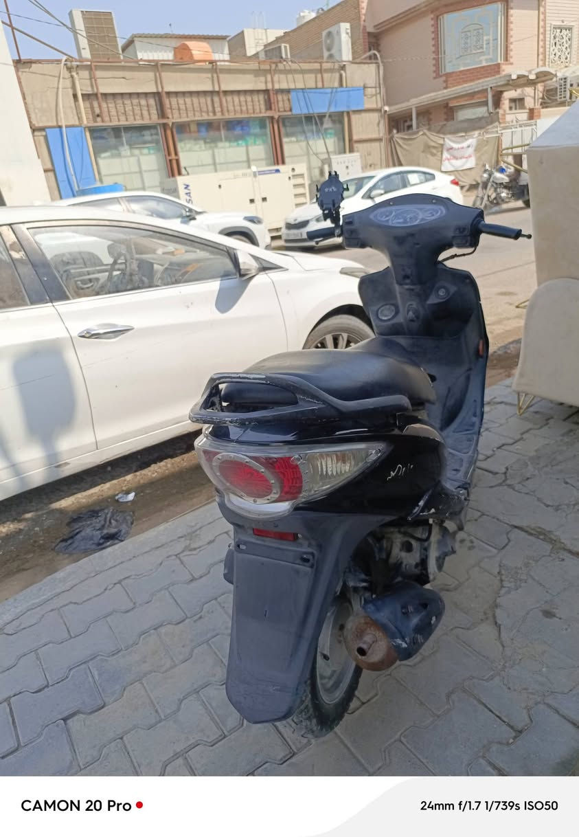 سلام عليكم دراجه كامكو جي فور للبيع دراجه برغي ما عوزه كهربائيات  دشبول كله شغاله بس سلف دكمه عاطله شلعه ومشي دراجه تاخذه بس تبدل دهن وبنزين سعره 700 وبي مجال رقمي *********** وتساب ومازنجر موجود

نص مكتوب في الصور:
- CAMON 20 Pro •
- 24mm f/1.7 1/276s ISO50
- CAMON 20 Pro 24mm f/1.7 1/391s ISO50
- CAMON 20 Pro • 24mm f/1.7 1/739s ISO50