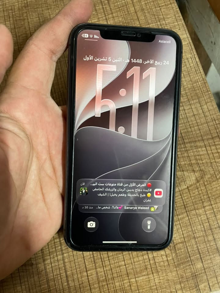 آيفون ١١ • ١٢٨ • بطارية ٨٩