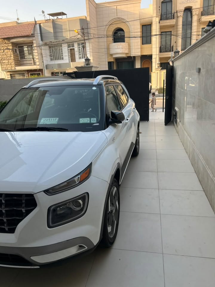موديل ٢٥ تو كلر ماشيه ٣٥٠٠ ميل فقط بحالة الزيرو تم تبديل بند بدون ايرباك السعر ١٢٥ ورقه. دخول جديد 
*********** المنصور
