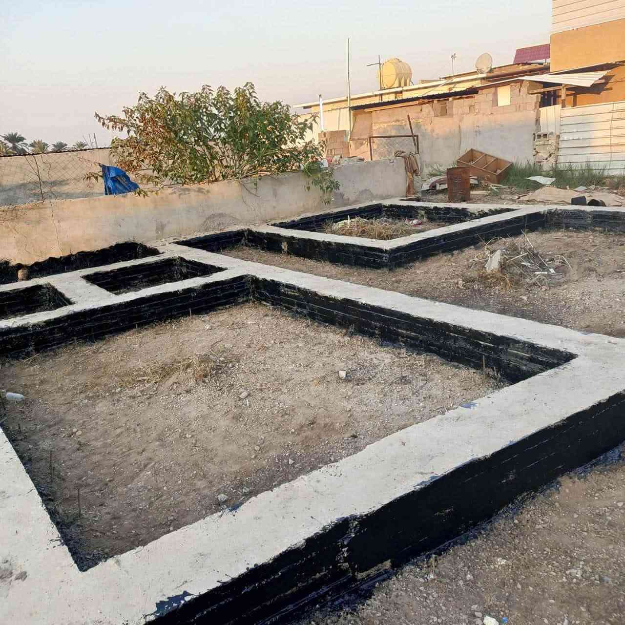 السلام عليكم قطعه ارض للبيع الموقع جويميسه الغربيه نزله شيخ عدنان المساحه 200 الاساس يحتوي علئ غرفتين واسقبال ومطبخ حمام 
للاستفسار الاتصال علئ الرقم ***********
