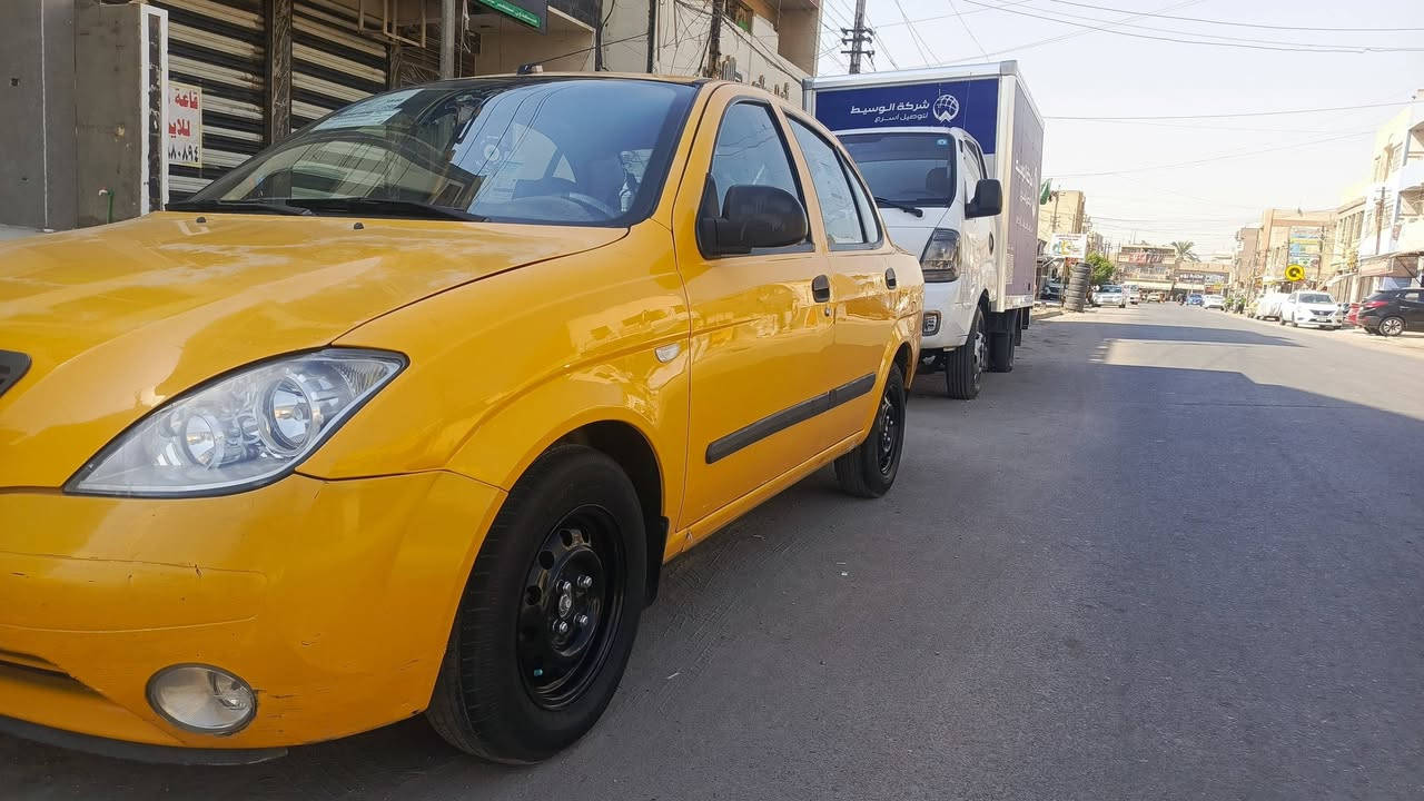 السلام عليكم بيع او مراوس بيجو سمند طيبة كفاله بسمي مصفره هيئةوغرامات بيه خيط تبخير سيارة خير من الله كير اكلج جدد تبريد تدفئه كهربايات كلها كفالة ع البلاد شاشه كاميرا تخم تاير جديد بيها طخه جوه اسم السياره بلصندوك حك اربع اصابع ماشر عليها بلصور العنوان الامين الثانية قرب محطة وقود *********** 
السعر42وبيهامجال
