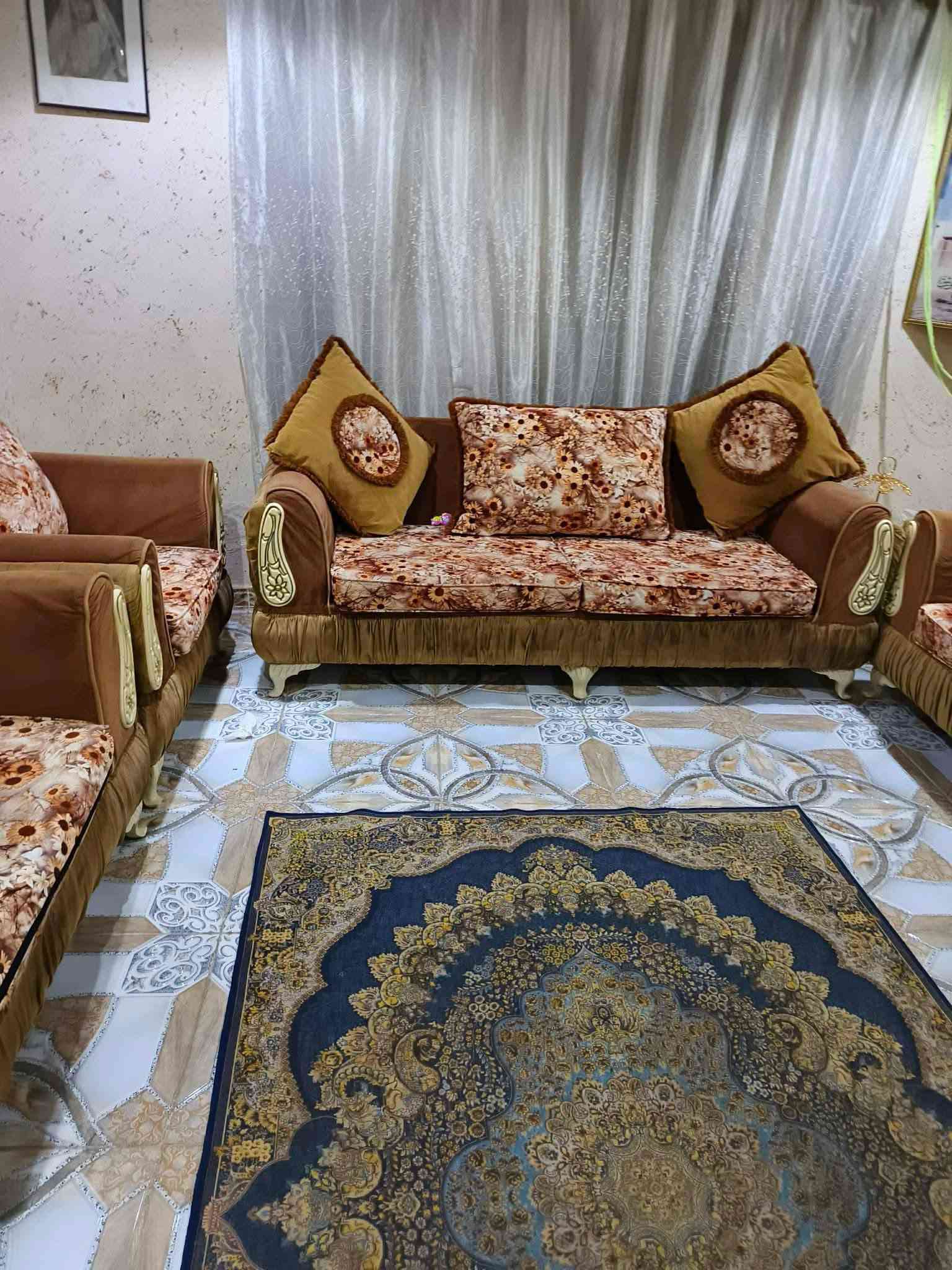 كراسي مطعم • ٤٠ قطعة • قنفه حديد