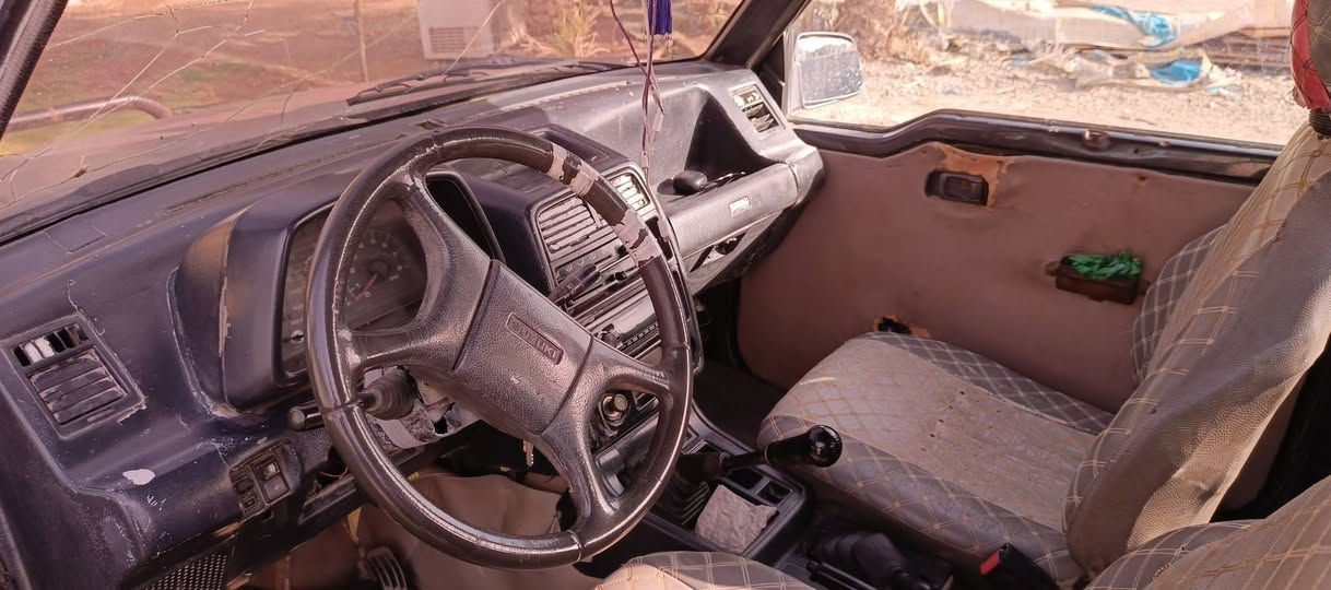 سازوكي تك باب. كير عادي. محرك بلادي بدون تحوير. جام كهربائي.الرقم بغداد مشروع وطني سنويه لشهر ٧ ياله تسقط. تحويل ثاني يوم. السعر ٣٣ وبيه مجال . السياره مكانه واسط. بدره. للاستفسار ***********
