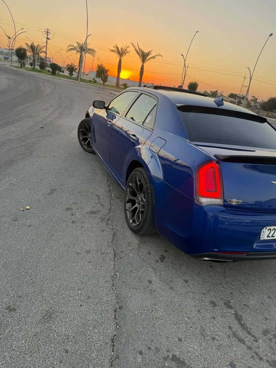 🚗 كرايسلەر 300 (ئۆباما) بۆ فرۆشتن 🚗**
* **مۆدێل:** 2019
 * **مواستفات:** S (فول مواسەفات)
 * **ڕۆشتووی راستەقینە:** 79,000 مايل (بە شەرت)
 * **دۆخی بۆیاغ:** دوو پارچەی نوێ بۆیاغە، بەبێ ئەوەی ناوی گرتبێت (چوارچێوە و ناوەوەی بێ کێشەیە).
💰 **نرخ:** 225 وەەرەقە ($22,500) - کەمێک مەجالی تێدایە.
📞 **ژمارەی پەیوەندی:** ***********

**🚗 كرايسلر 300 (أوباما) للبيع 🚗**
 * **الموديل:** 2019
 * **المواصفات:** فول مواصفات (مواصفات S)
 * **المسافة المقطوعة:** 79,000 ميل حقيقي
 * **حالة الصبغ:** قطعتين صبغ جديد، بدون دواخل (داخل السيارة سليم تماماً)
💰 **السعر:** 22,500$ (225 ورقة) - قابل للتفاوض البسيط
📞 **رقم التواصل:** ***********
