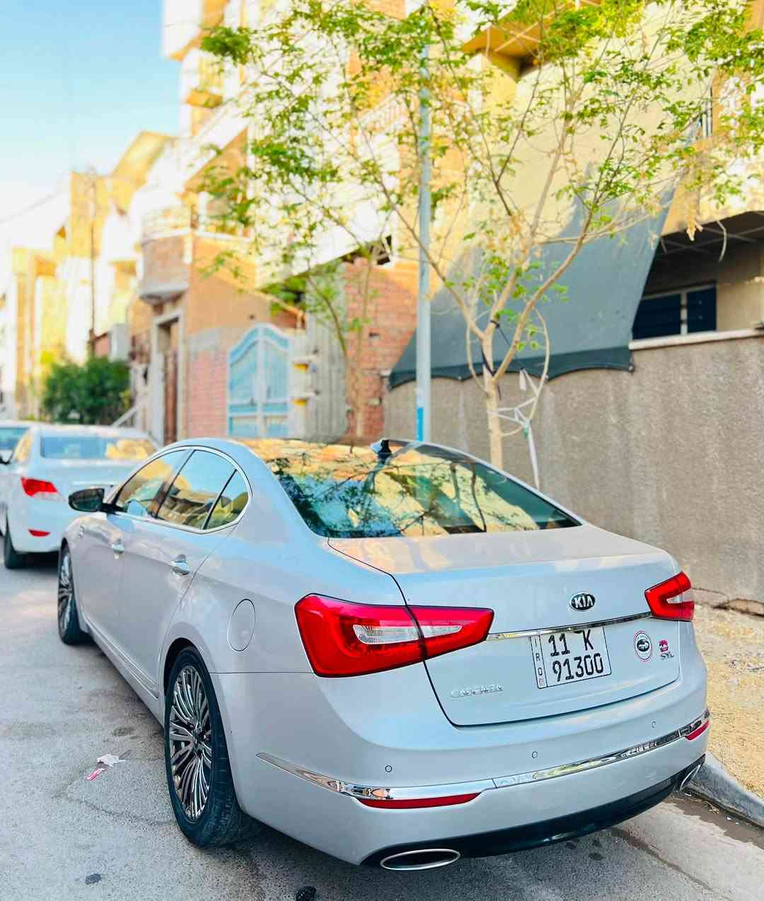 كيا كادينزا 2016 sxl فول مواصفات 
ممشى 200 الف 
رقم بغداد مشروع وطني 
السعر 135 
اتصال ***********
