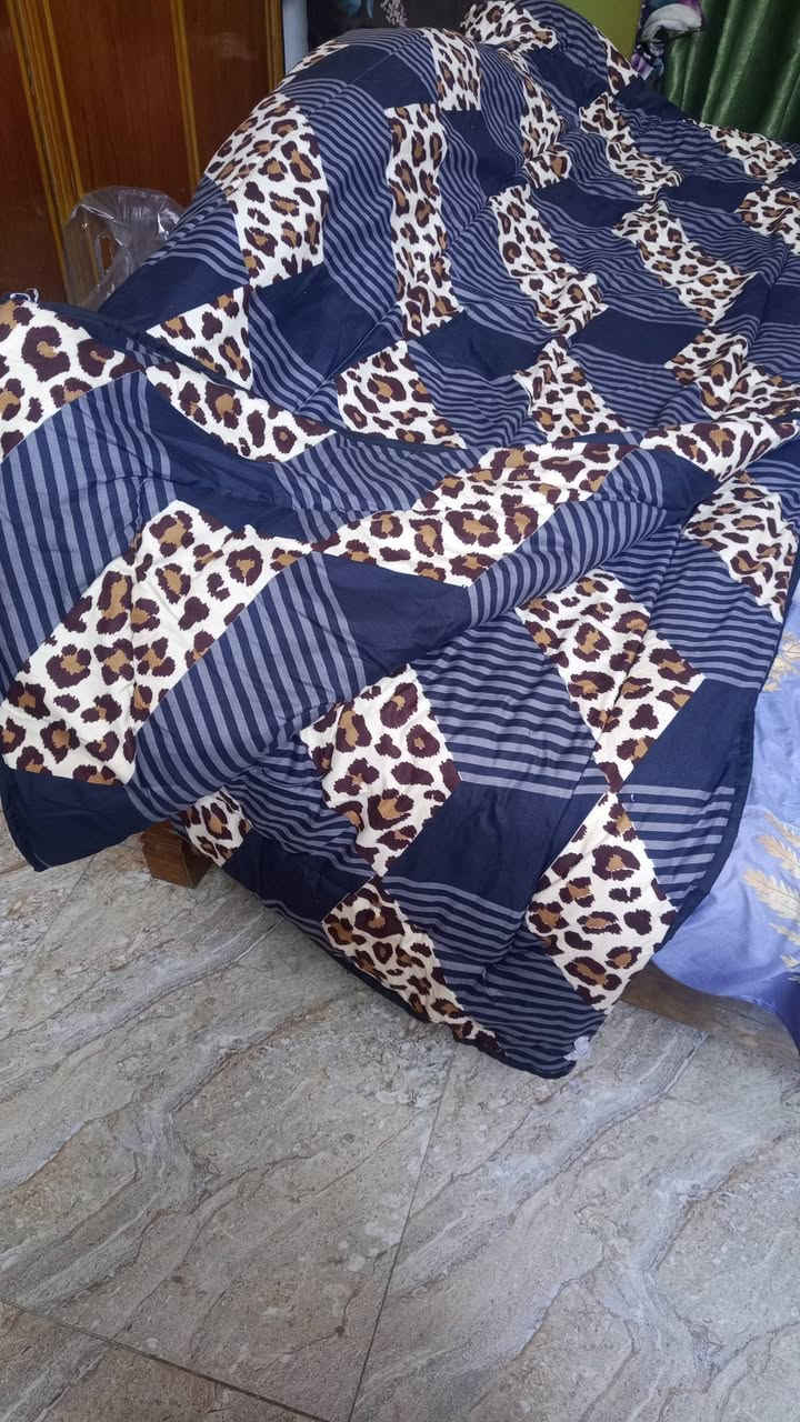 غراض مستعمله قليل مكان بغداد السيديه ابيعهم بسعر مناسب كلش ***********
