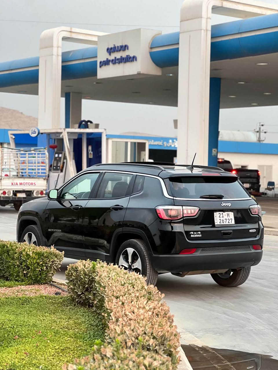 jeep compas 2018 
سەیارەکە فول مواسەفاتە 
پانۆڕاما دەبڵ ئەکسل
بەسمە کوشن گەرم سوکان هیتەر
سەنەوی هەزەی نوێیە بەناوی خۆمانە
چوار تایەی لۆکی لە ژێرە 
کامل سێرڤسی بۆکراوە
بۆنیت و چاملغی بۆیاغە
نرخى 118گةلا
*********** رانية, السليمانية
