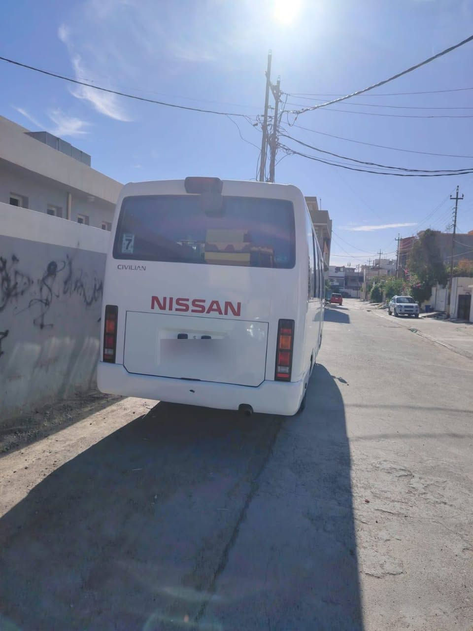 نيسان • ٢٠١٥ • ٣٢٠٠٠٠