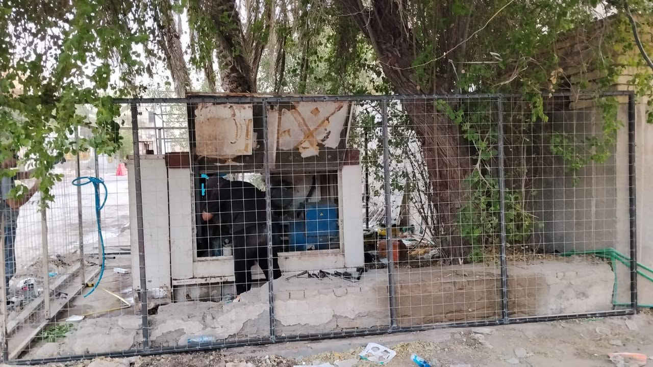 السلام عليكم
حداد متفرغ حاليا لعمل جميع انواع الحداده طباخات ميوزه اقفاص للطيور محميات ابواب وشبابيك والسقائف وعمل السندويچ وصيانة الابواب والشبابيك بانسب الاسعار 
***********
