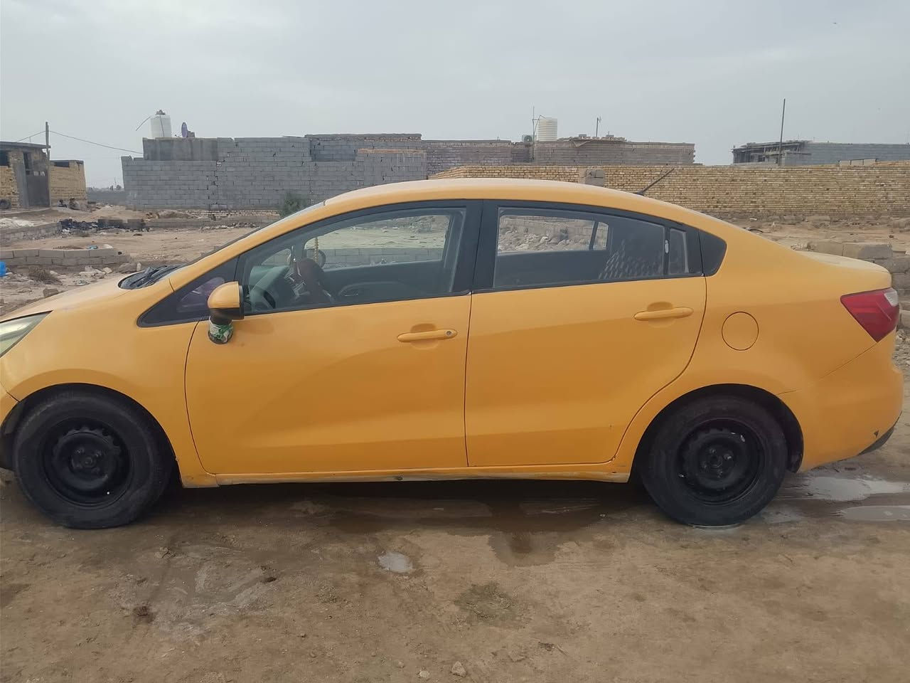 كيا ريو 12 صفرا خليجي 
سياره جاهزه كير مكينه
مصفرها هيئه وغرامات
راعيه يمي موجود تحويل ثاني يوم
الاستفسار *********** واتساب
السعر 57 وبيها مجال قليل
