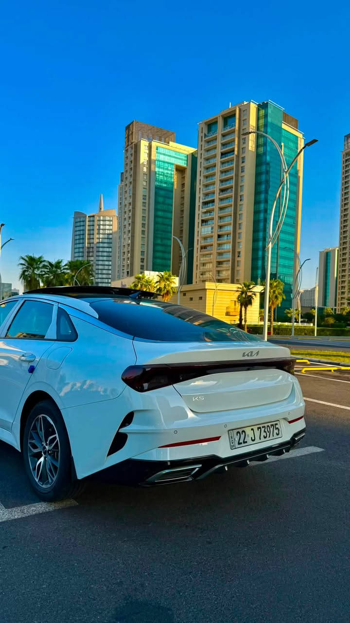 السلام عليكم 
Kia K5  2023
خليجي وكاله NIM
مواصفات Vip 
-كشنات جلد لون ابيض+تحكم كهربائي
گيج الاكتروني + سقف بنوراما
داتا شو لعرض المعلومات امام السائق
كشنات خزن -كشن حار /بارد 
5 كامرات 360درجه 
فتح كامره مع الاشاره الجانبيه 
5 وضعيات قياده 
تشغيل عن بعد 
شاشه كبيره تدعم كار بلي /اندرويد اوتو 
حساسات اماميه -خلفيه 
السياره اعلئ فئه وبعد بيه هواي مواصفات 
ماشيه :64 الف كيلو متر 
السياره جاهزه ومابيه اي مصرف 
رقم اربيل تحويل بشرط 
ملاحضه / السياره بيه شخط فقط في الجاملغ الخلفي ومصلح ع كده باقي السياره مكفوله ع وضع الشركه 
واتساب : ***********
