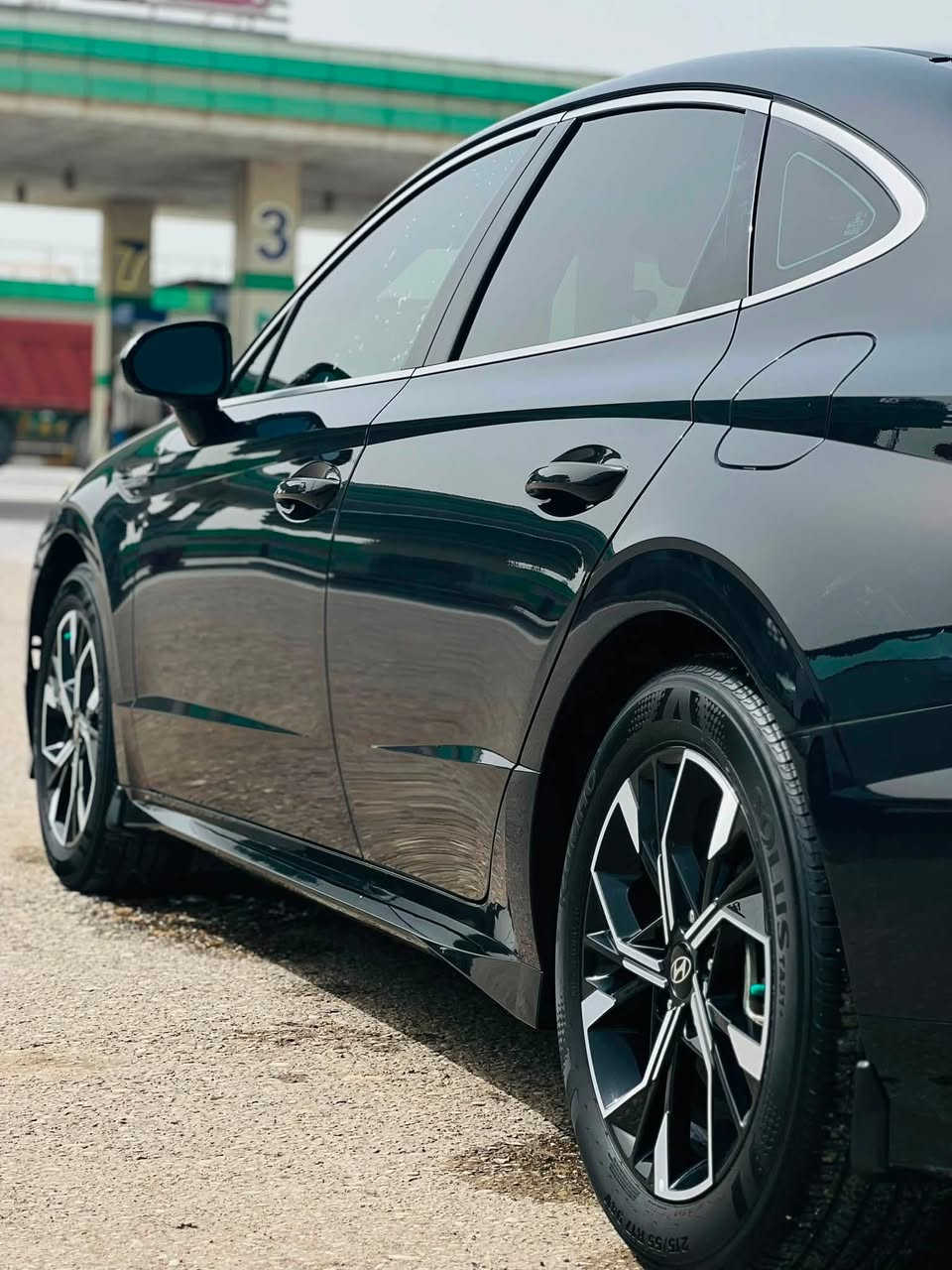 سوناتا SEL2025
سياره كلش جديدة ماشيه 12 الف كيلو قابل للزيادة صور الحادث بالمنشور  قطعه وحده فقط تبديل
محرك 4 2500 سلندر
والحادث بسيط رقم واسط شهداء باسمي 
مقعد السائق كهربائي +تدفئة وتبريد
شاشة كار بلي
كيرة تعليك الجديد
نحكمات ستيرن
حساسات بالمري الاثنين
ردار توقف ذاتي امامي خلفي
رادارات جانبية
مانع انزلاق
تشغيل عن بعد تحديد مسار
قيادة ذاتية
كروس سرعة
وغيرها هواي مواصفات
سيارة مرتبة واقتصادية
السعر 188 وبي مجال
مكان السيارة واسط/ قضاء الصويرة
*********** متوفر واتساب واتصال
