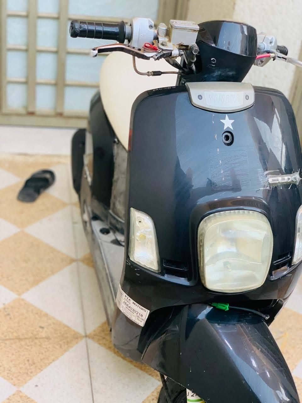 دراجه بوليسي نضيفه يرادله كابرتر وباتري *********** كوت حي الحكيم ٤٥٠ وبيه مجال
