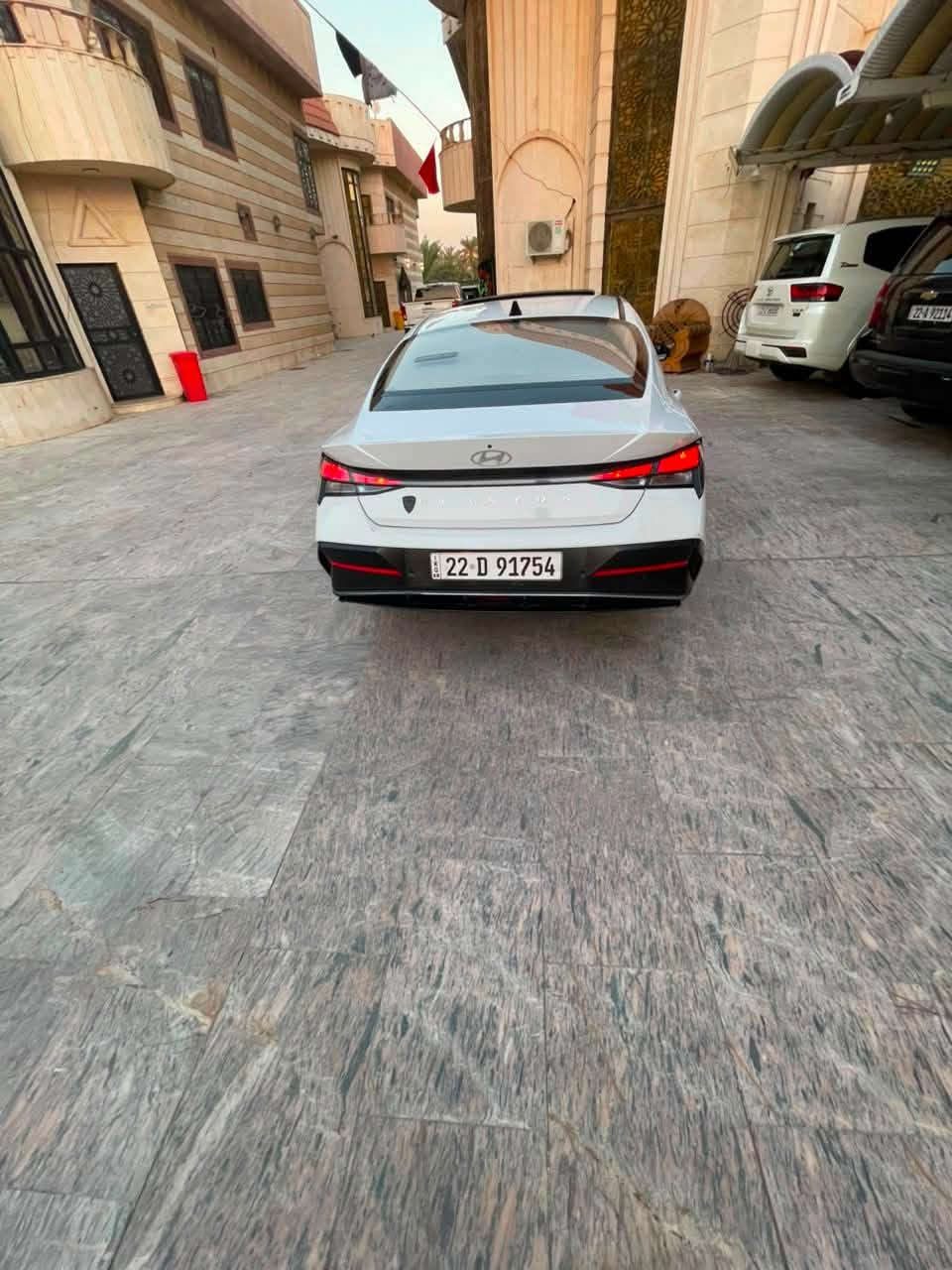 السلام عليكم النترا تجميع صيني كفاله
مديل 2024.   داخل جلد سياره جاهزه

ما ناقصها اي شي بيها طخات بارد فقط 

و الباقي كفاله لا صبغ و لا تبديل مكينه 

كير تبريد تخم تاير حداده كله جاهز 

رقم اربيل تريد وكله او تحويل مكان السيره بصره 

السعر 130مجال للشراي 

رقم ***********
